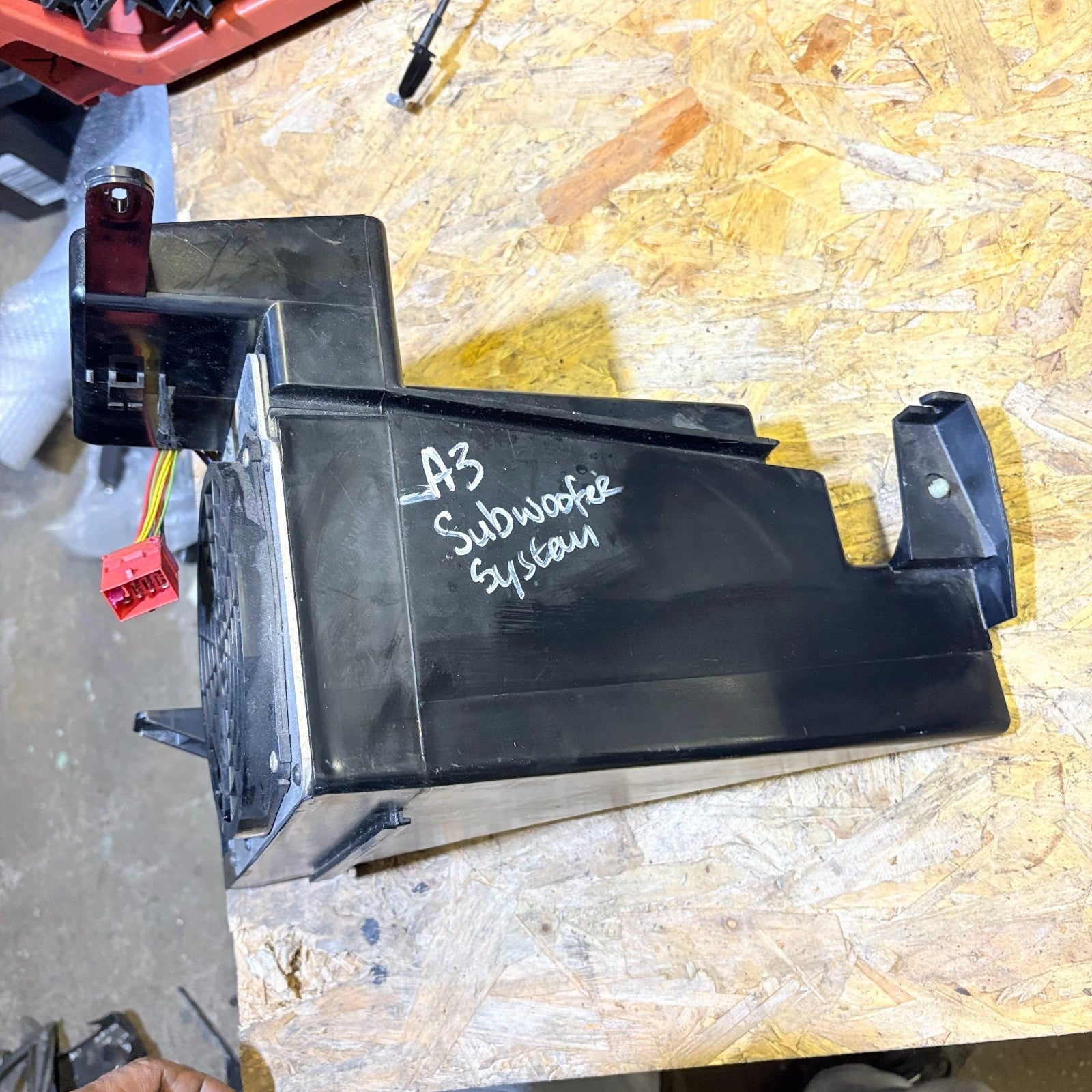 Audi A3 1998 Subwoofer System 8l0035381, 49134 10291/03