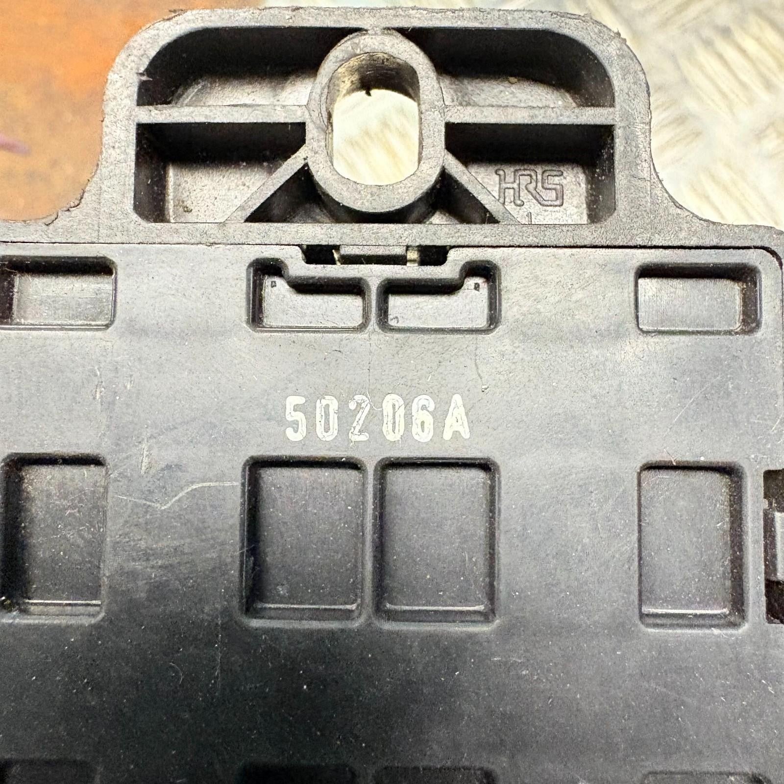 Kia Sorento 2002-2009 Year Relay Fuse Box 91310-3E810 Genuine OEM