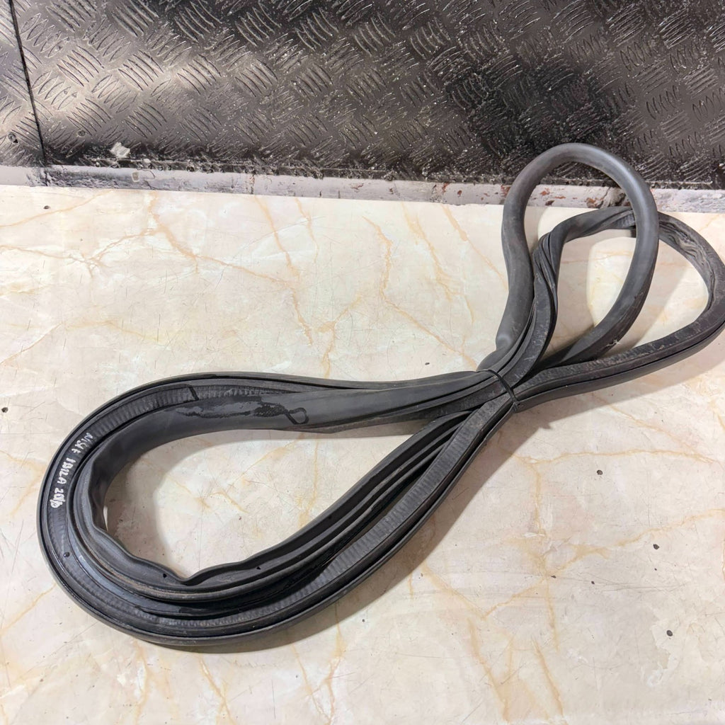 SEAT IBIZA MK4 2008-2017 FRONT LEFT N/S PASSENGER DOOR RUBBER SEAL 6J4867365A
