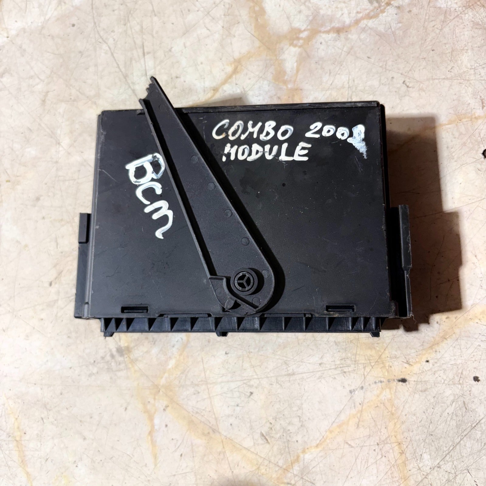 OPELCOMBO MK2 BCM BODY CONTROL MODULE 24410825 2001-2011