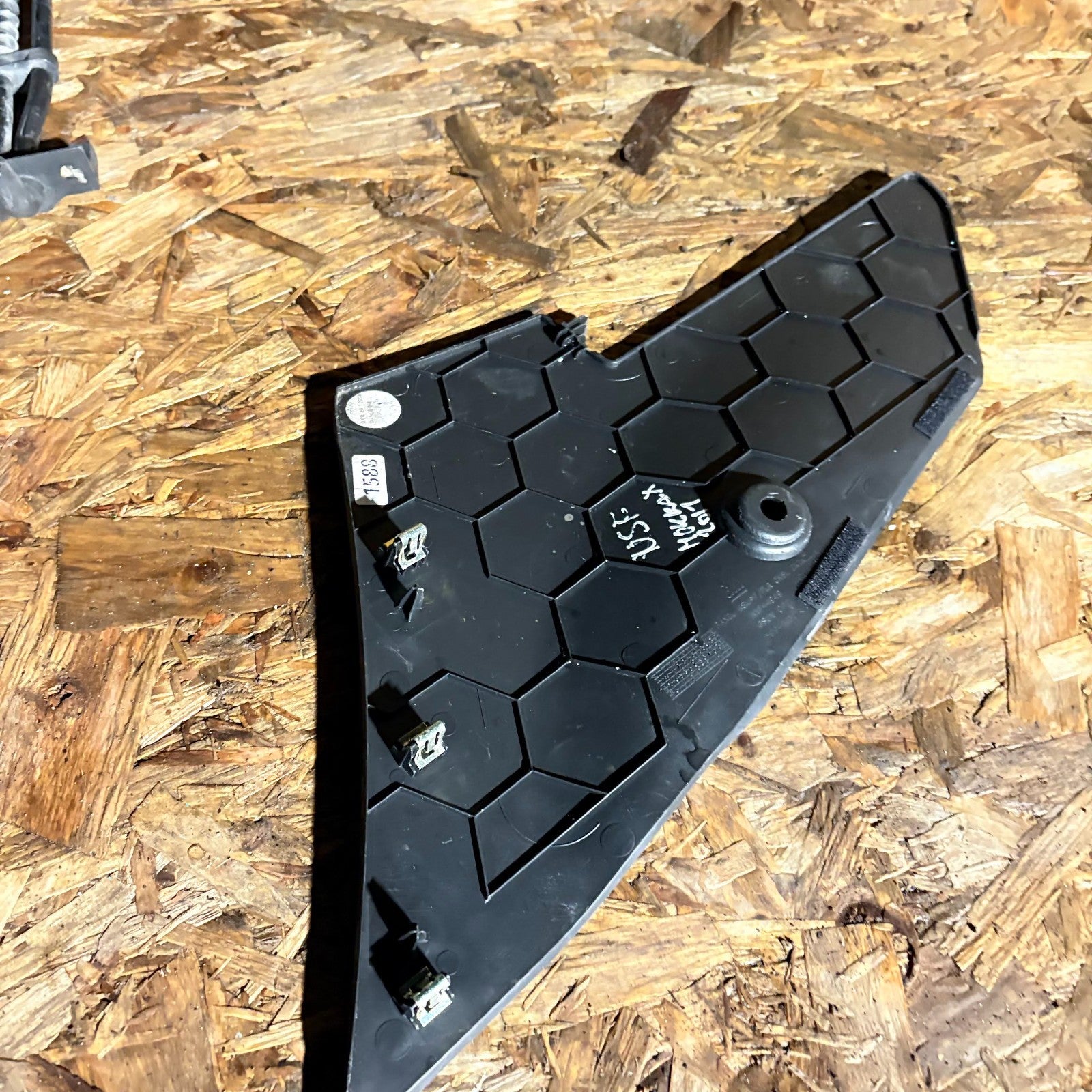 Vauxhall Mokka X Left Centre Console Cover Trim – AVF44949 (2016‑2018)