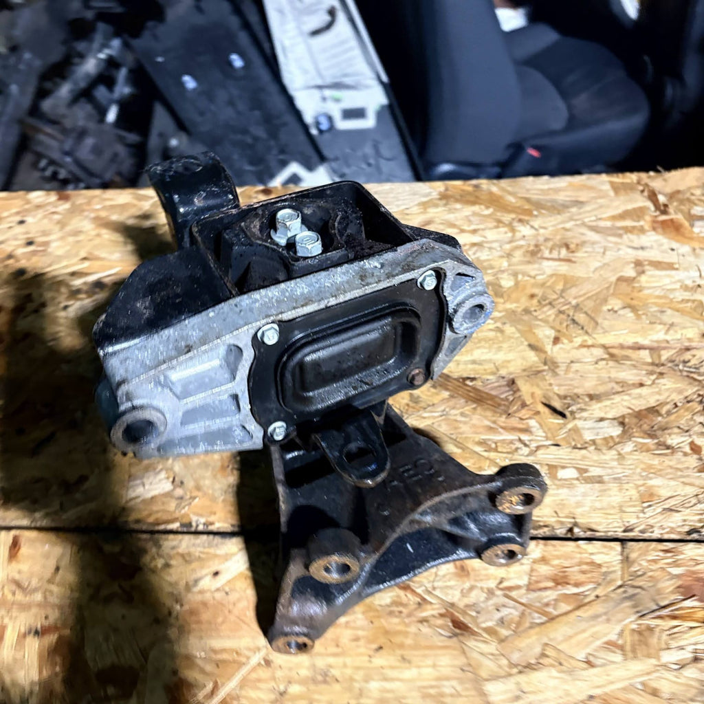 KIA SPORTAGE MK4 GEARBOX MOUNT BRACKET MANUAL RIGHT SIDE 21830-F1800