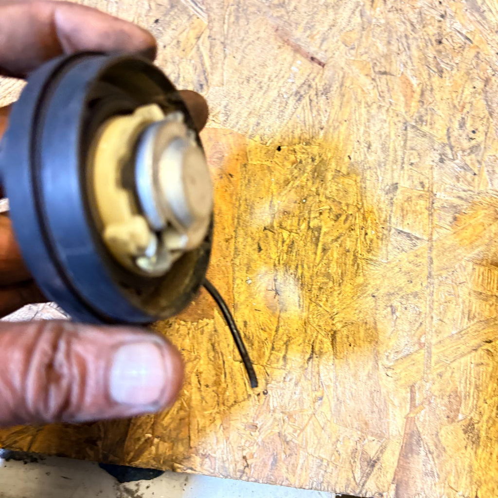 2004-2010 MERCEDES B CLASS PETROL FUEL CAP A2204700705