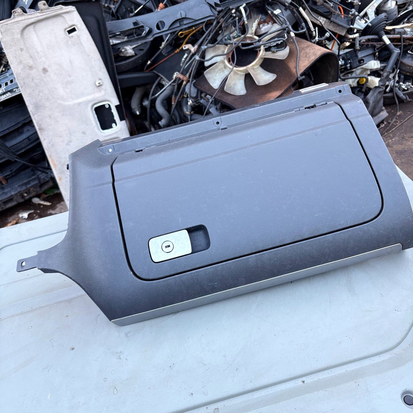 2010 VOLKSWAGEN GOLF GLOVE BOX 1K2857114C