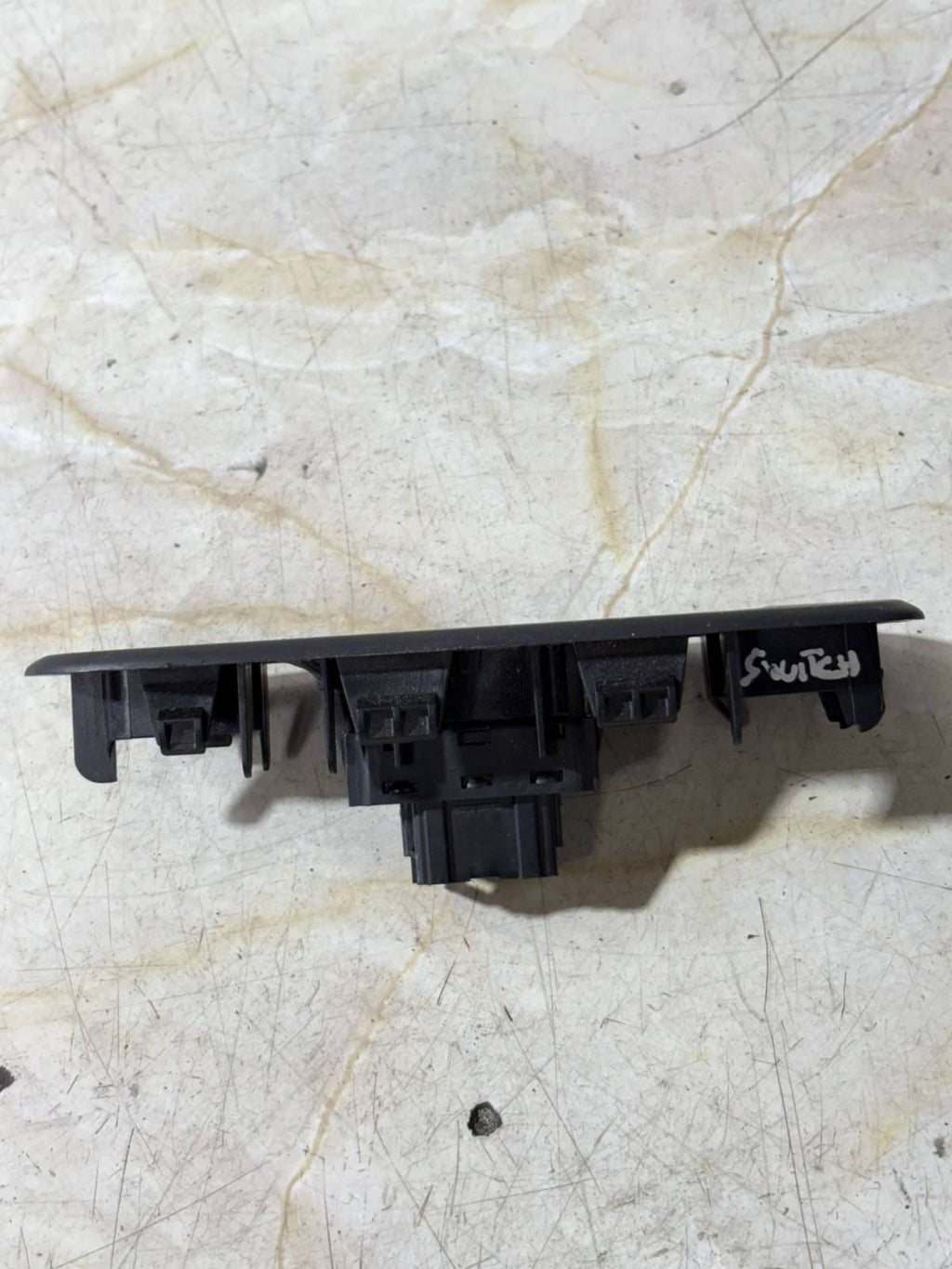 CITROEN C3 MK2 96637534XT NEARSIDE LEFT PASSENGER FRONT WINDOW SWITCH 2009-2016