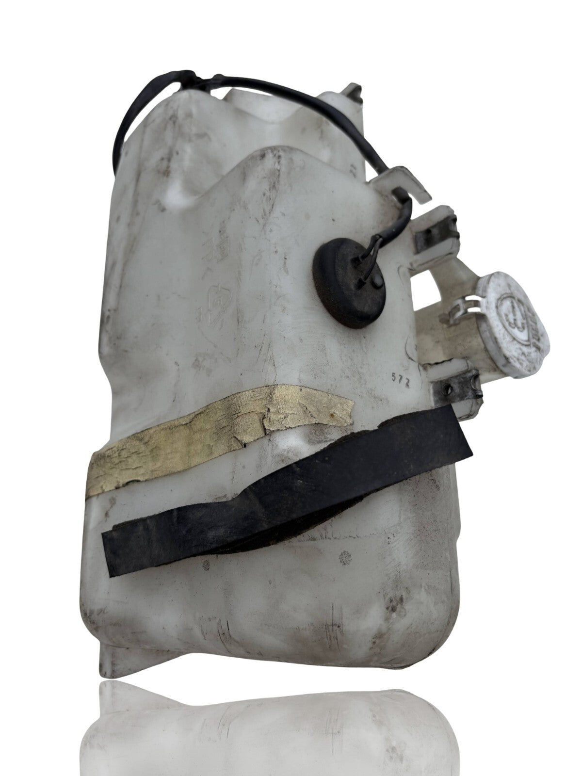 Mitsubishi Pajero 1996 Windscreen washer fluid reservoir bottle HLC37017