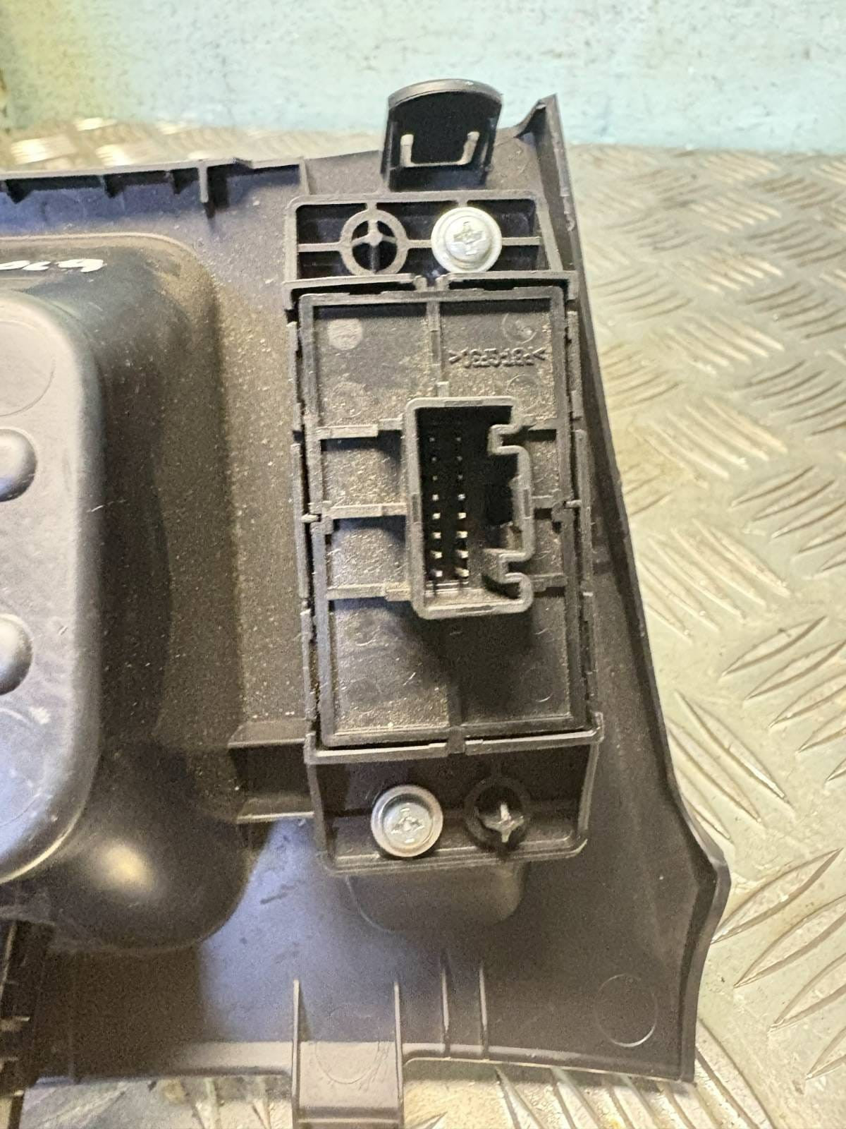NISSAN QASHQAI J11 2019 INSERT TRAY CENTRE CONSOLE 969XCHV50A
