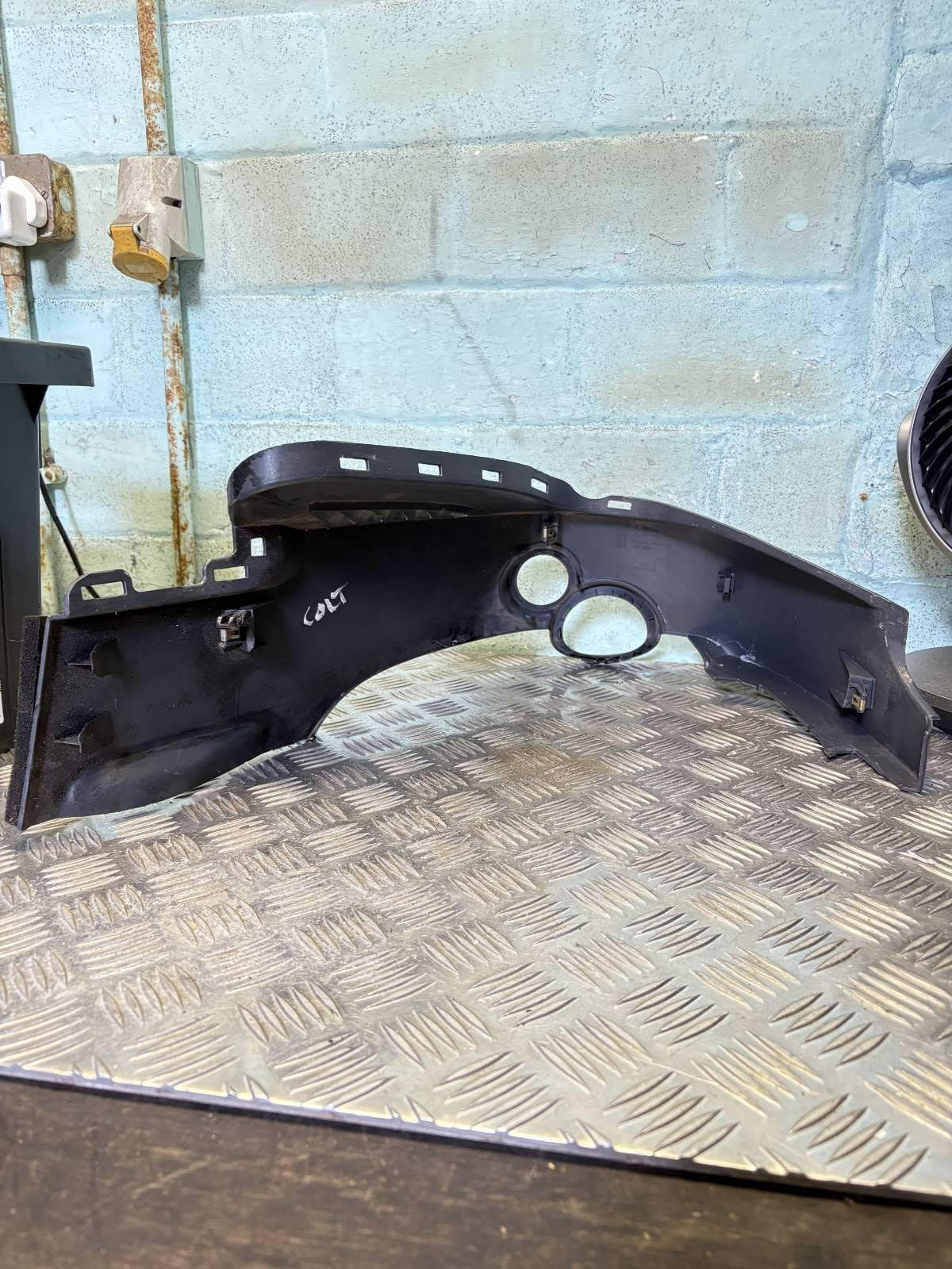 MITSUBISHI COLT CZT 1.5 DASHBOARD LEFT TRIM & AIR VENTS MN164333