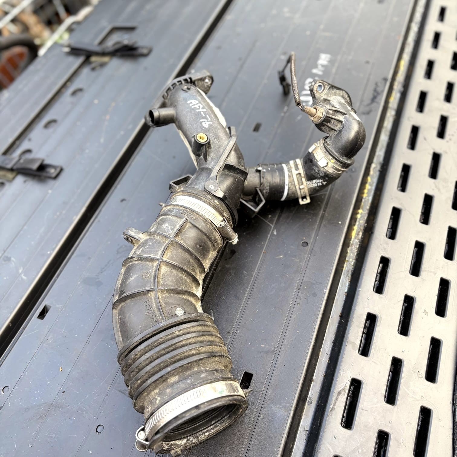 Nissan Qashqai J11 2014-2021 Air Intake Hose Pipe Tube 165763328R
