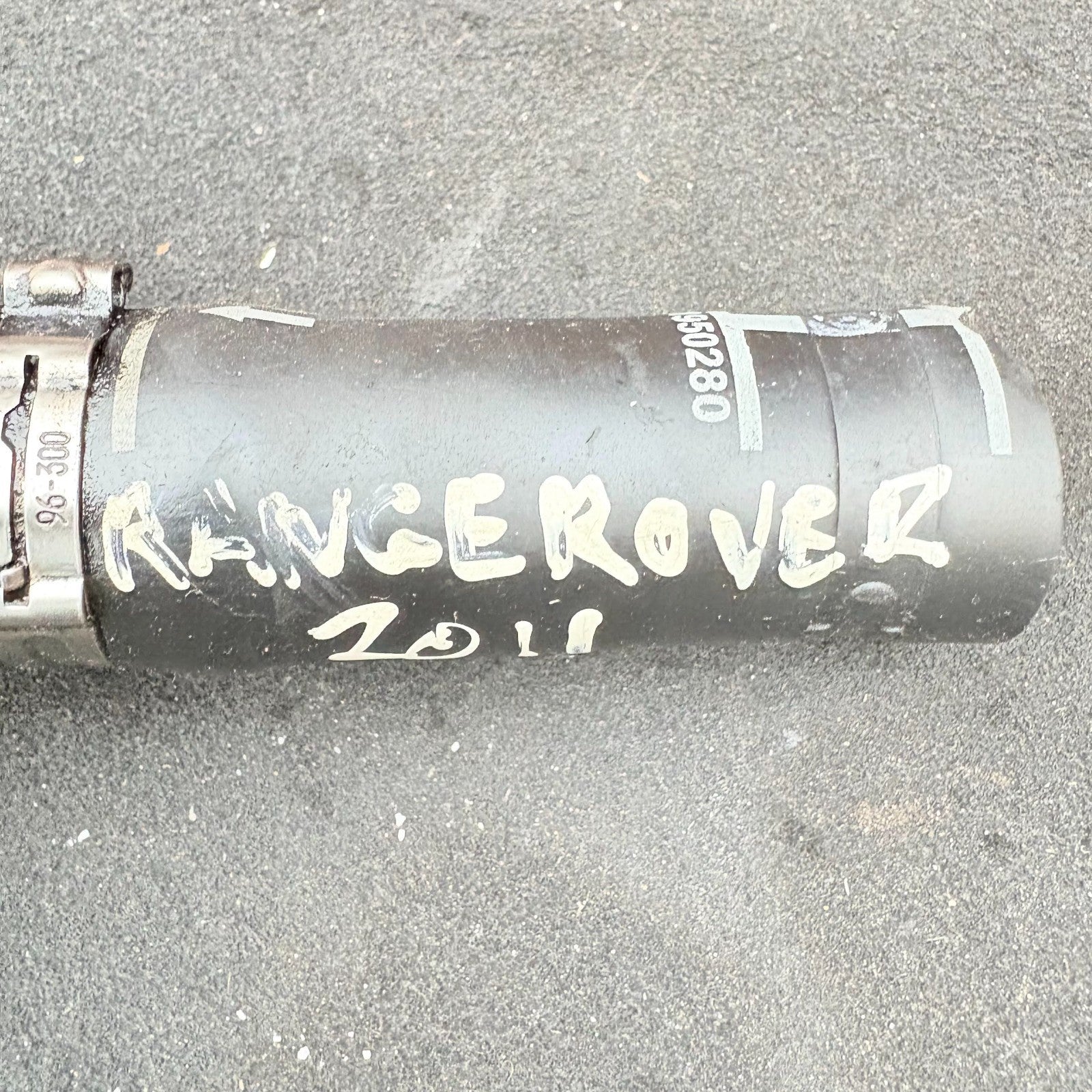 RANGE ROVER L322 2010-2012 Oil Filler Neck With Pipe 9685025880