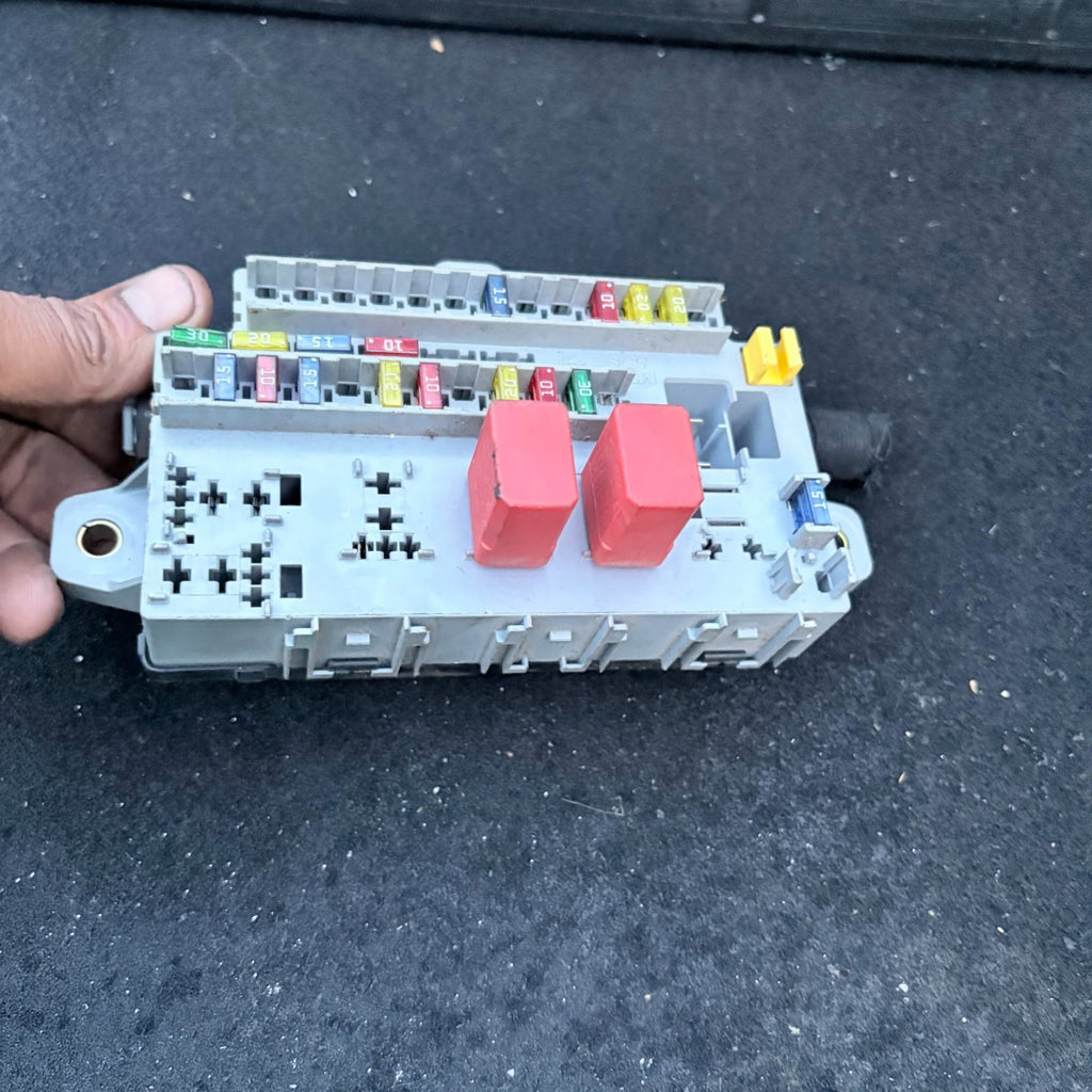 Citroen Relay/Jumper Peugeot Boxer Fiat Ducato 2002-2006 Under Dash Fuse Box