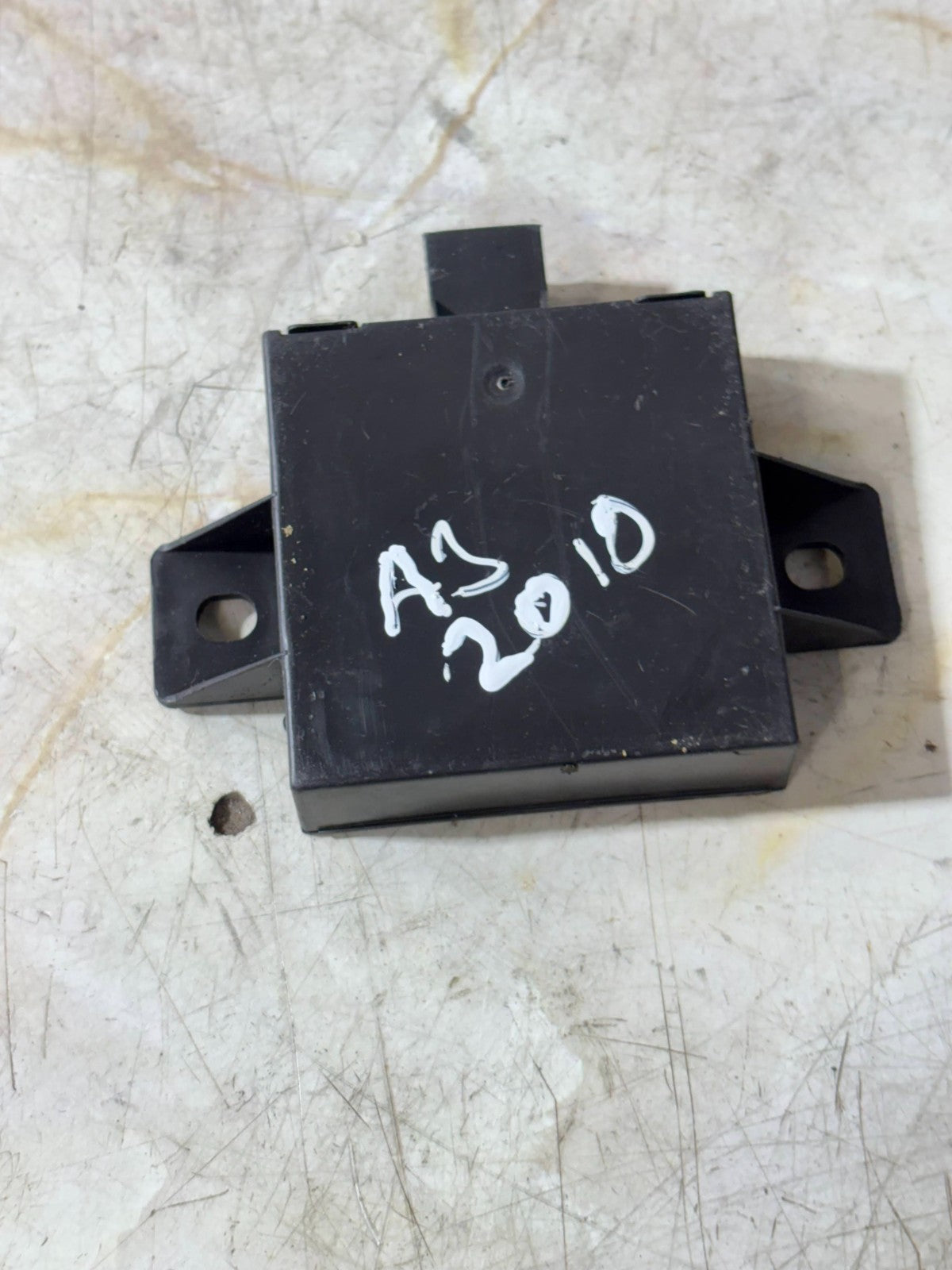 Audi A3 S3 8P 2010 Alarm control unit module 1K0907719C 19800DDFD9