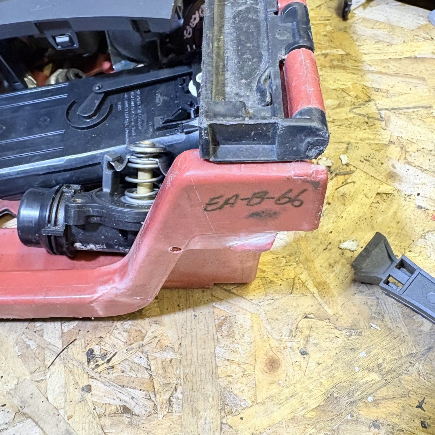 BMW 1 3 5 Series E60 E87 E90 Driver Front Door Latch Actuator Catch 7167066 2005