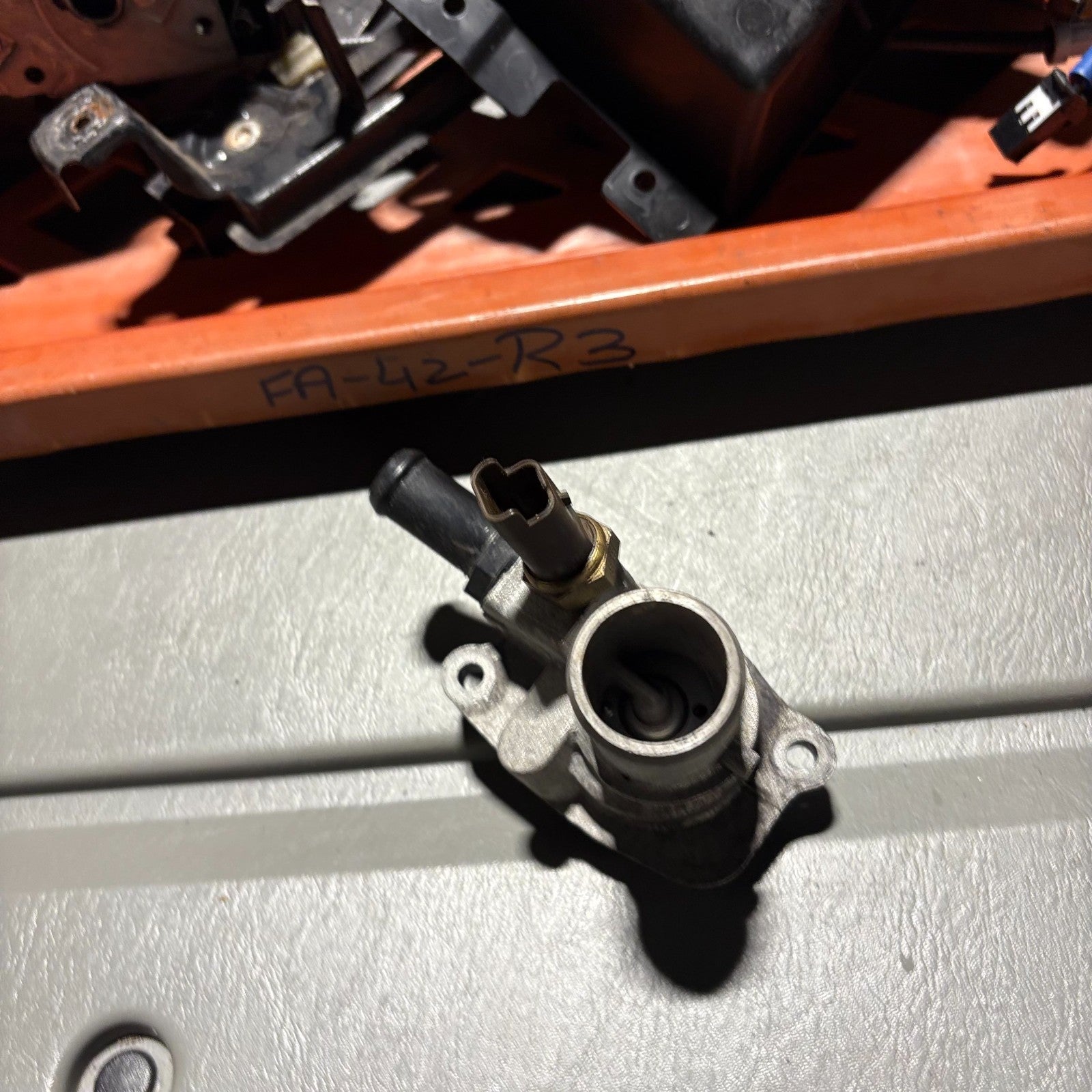 Thermostat Housing FOR FIAT 500 2012 55202371