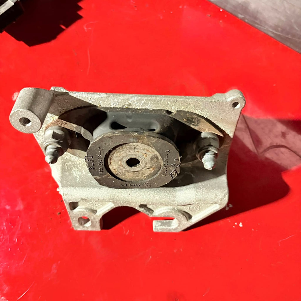 RENAULT CLIO MK4 ENGINE MOUNT 112228880R 0.9 TCE H4B 400 2018