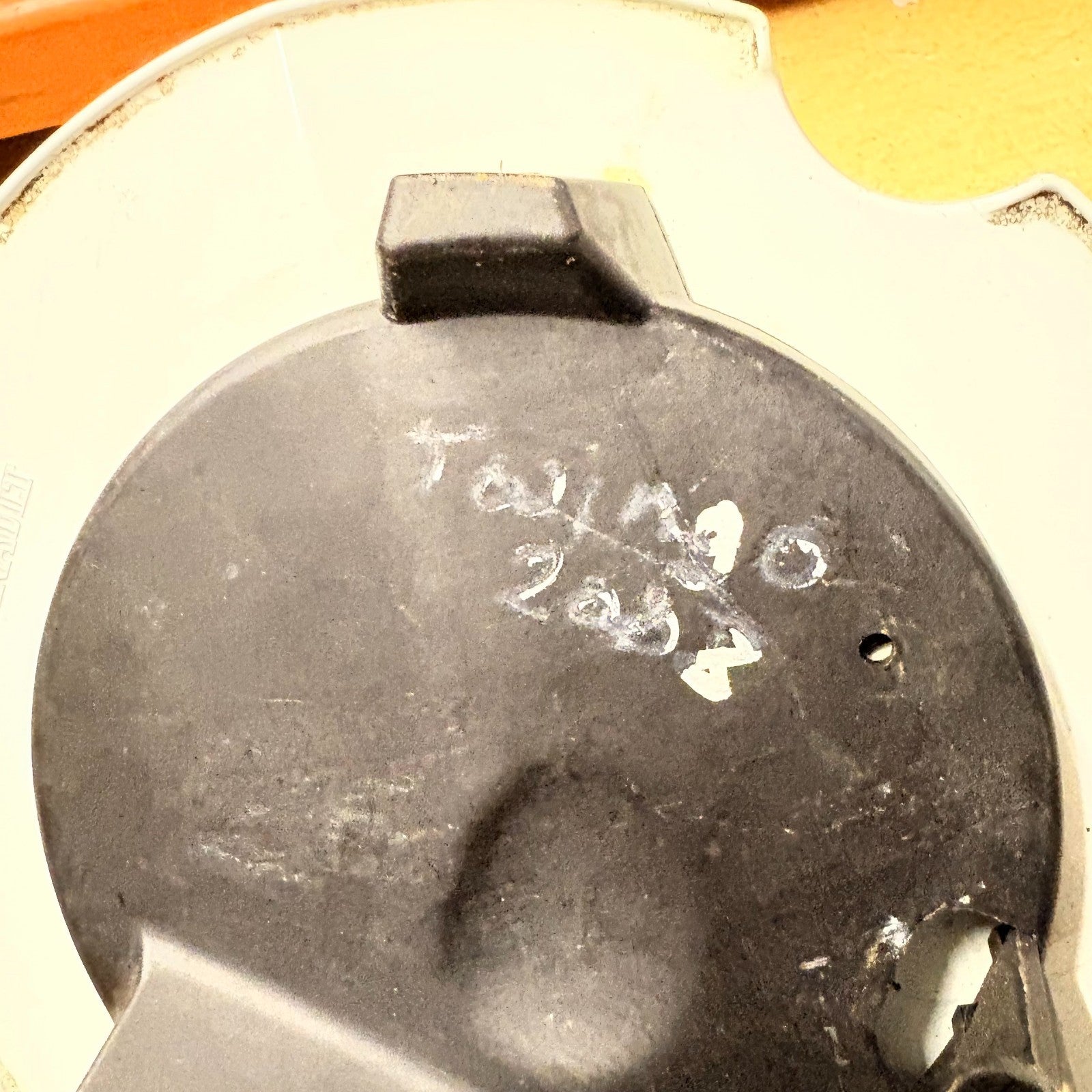 RENAULT TWINGO 2003 1.2 PETROL FUEL FILLER FLAP