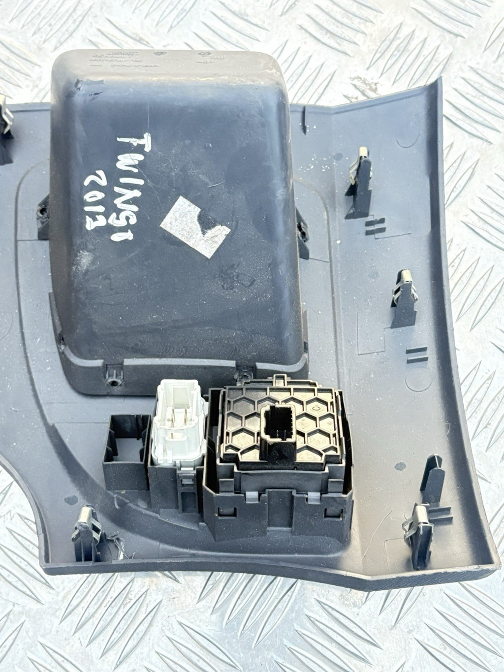Renault Twingo Mk2 2011-2014 Lower Steering Column Cover Trim 8200449394