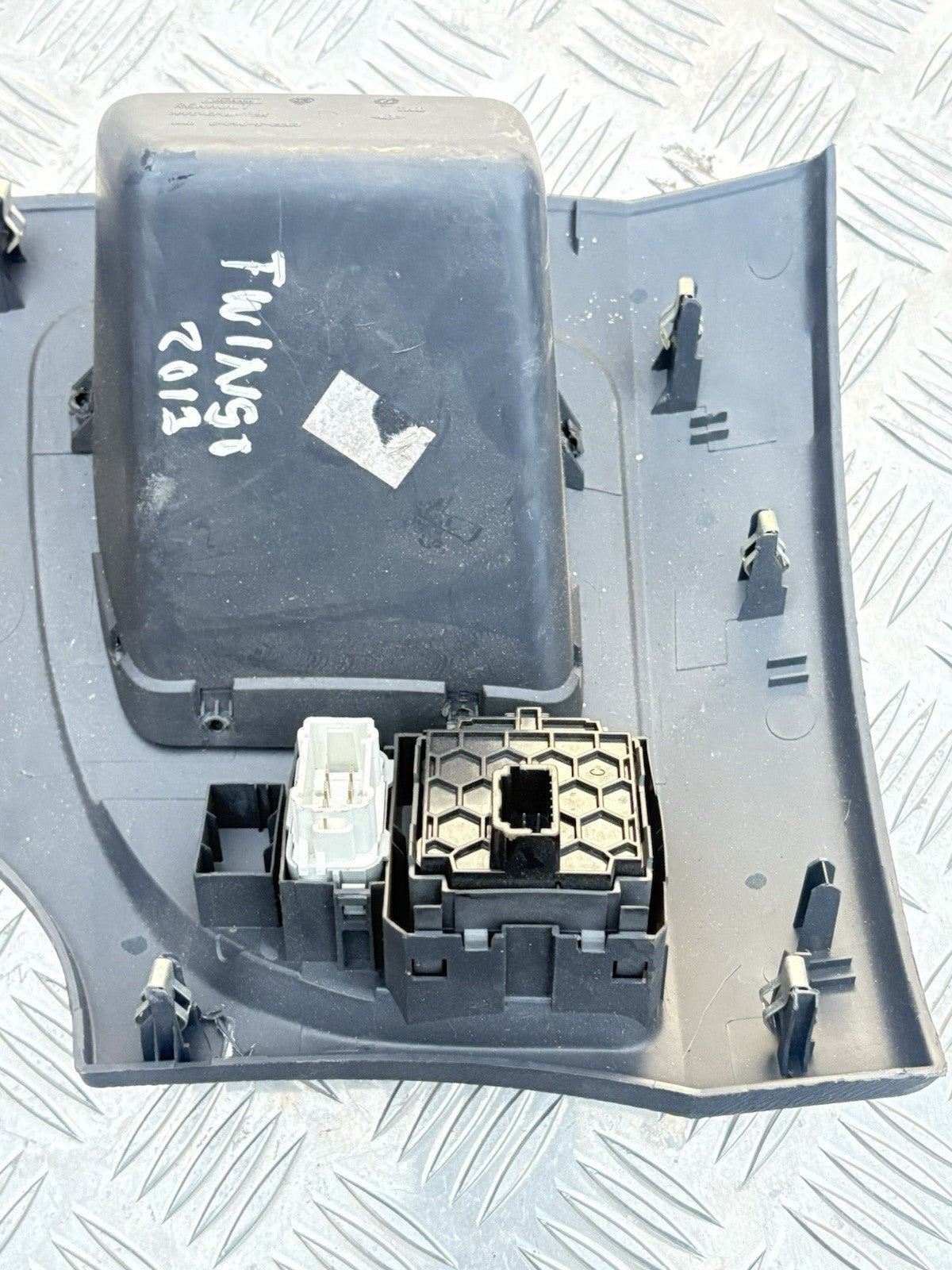 Renault Twingo Mk2 2011-2014 Lower Steering Column Cover Trim 8200449394