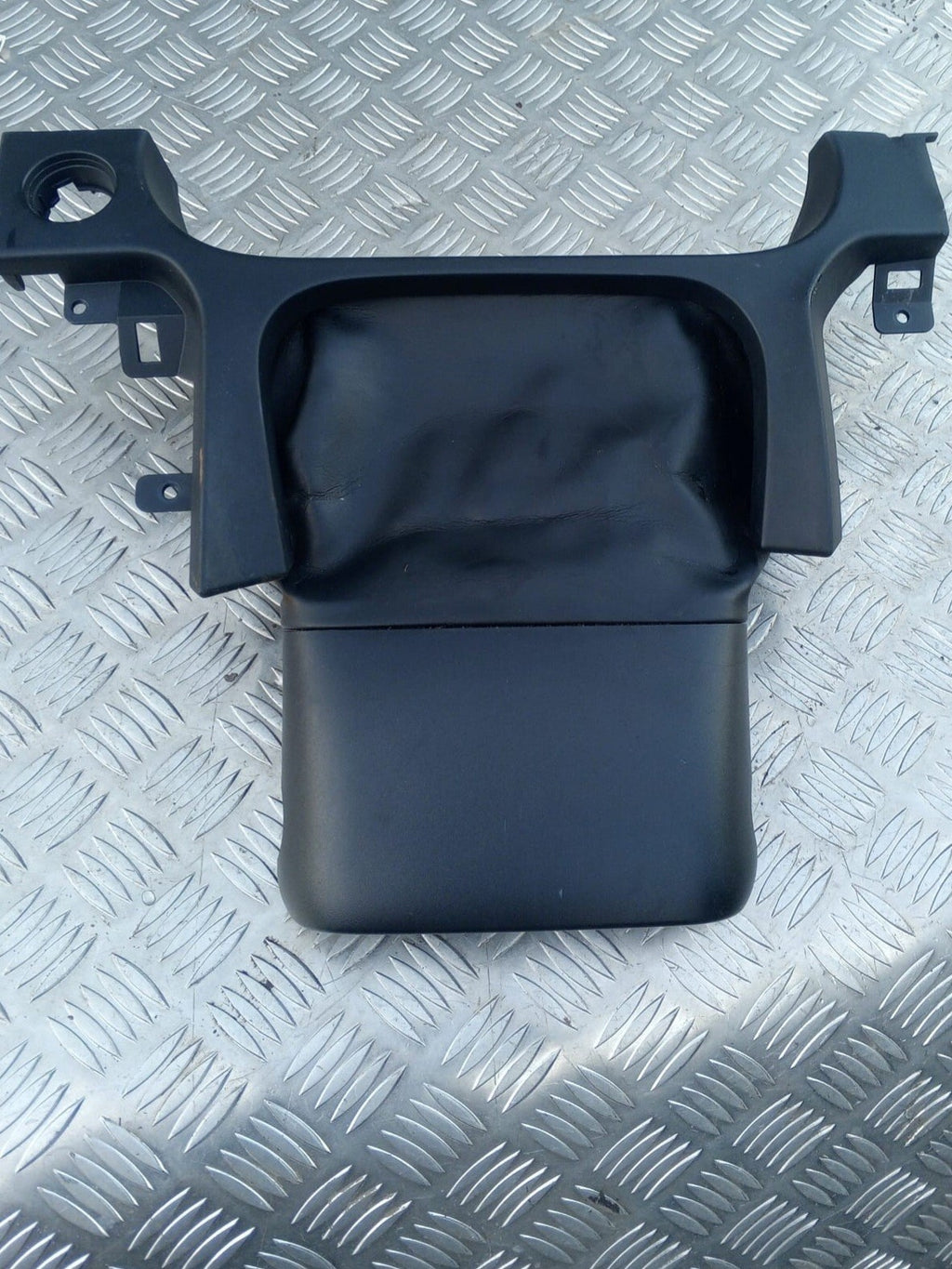 Range Rover Evoque Steering Column Trim Cover BJ323F902 20/2/25 C3F5