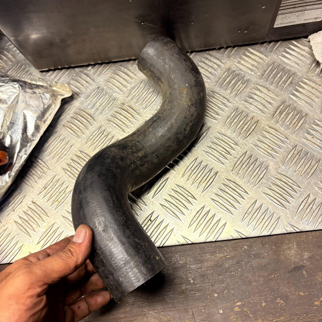 INTERCOOLER TURBO HOSE PIPE LAND ROVER 2005