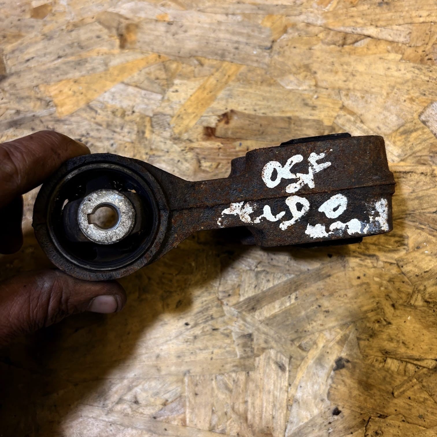 Peugeot Citroen Fiat Lancia Right Upper Engine Mount Support 180628 180674