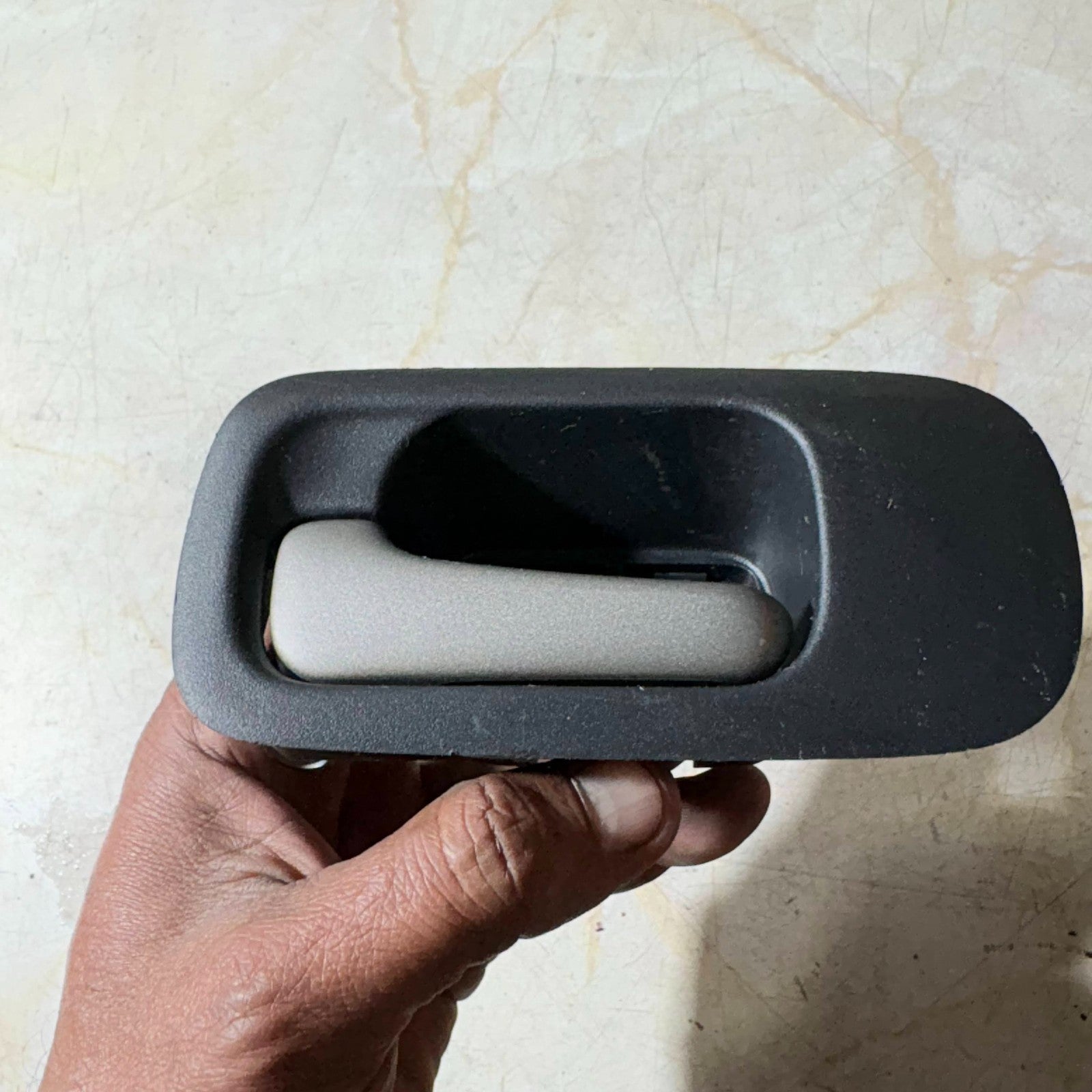 HONDA CR-V 2004 LEFT FRONT PASSENGER SIDE INNER DOOR HANDLE