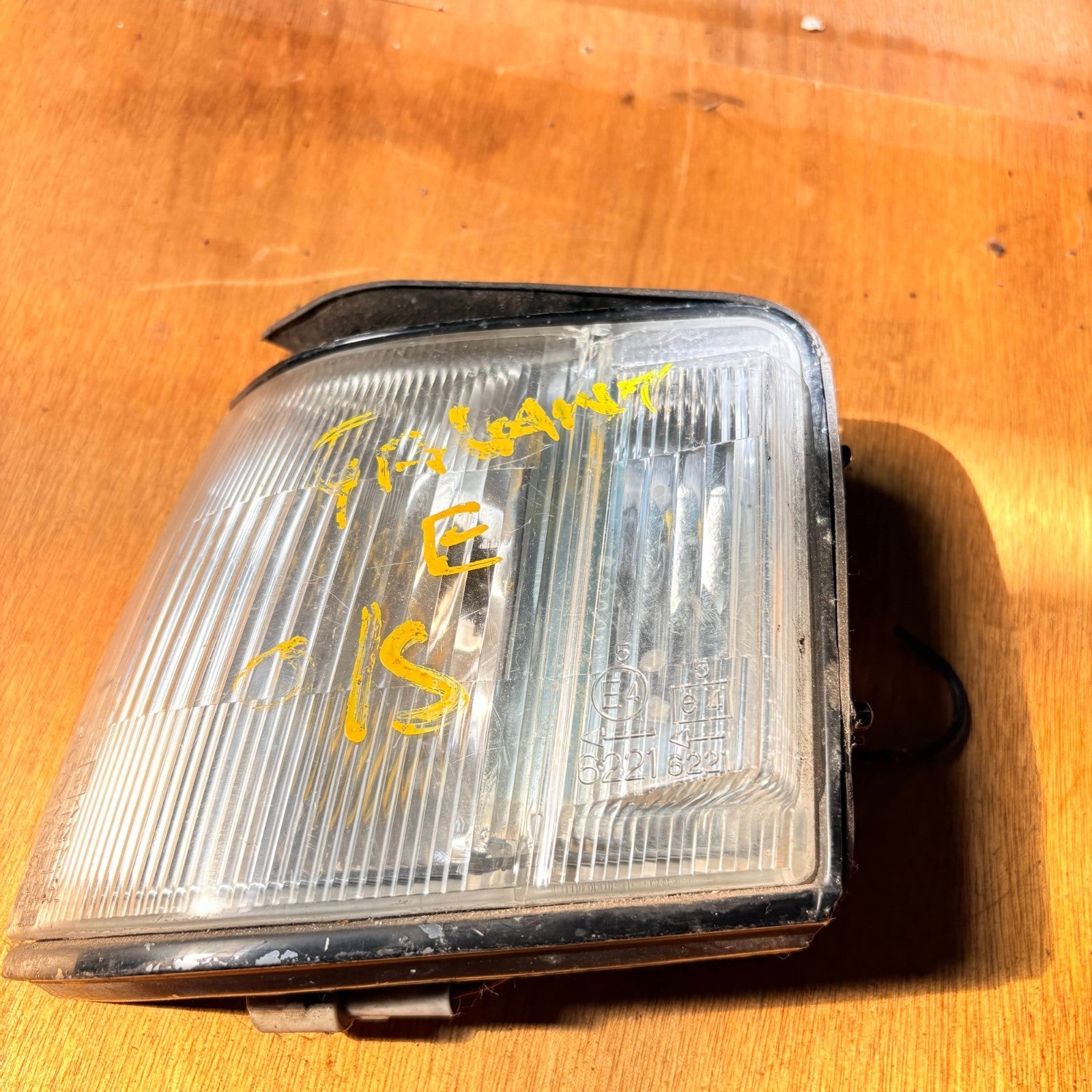 Mitsubishi Galant 1992-1996 Front Indicator Parking Lamp LH Stanley 041-0446L