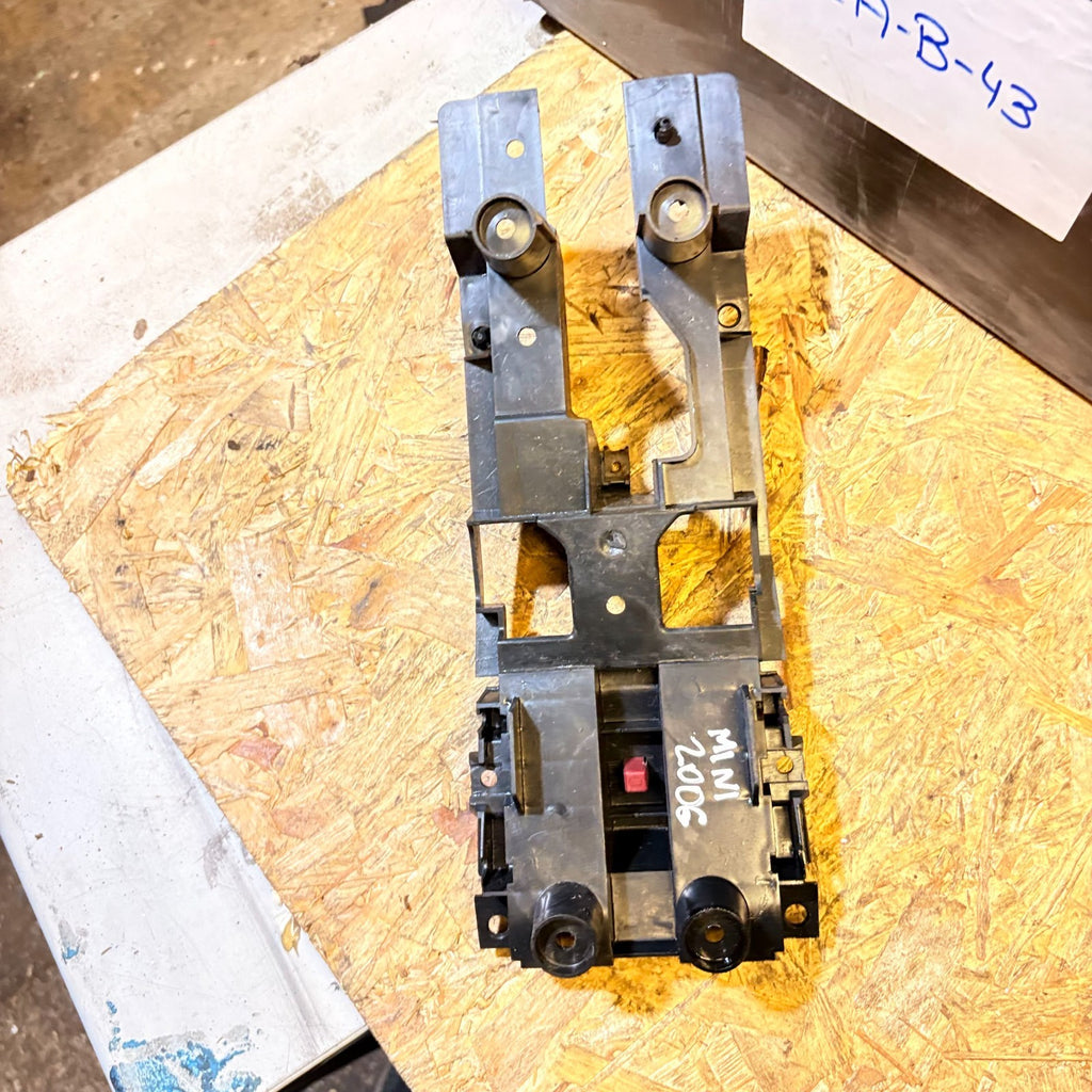 MINI Cooper Handbrake Bracket 51167131830 7131830 R50 R53 04-06 R52 05-08