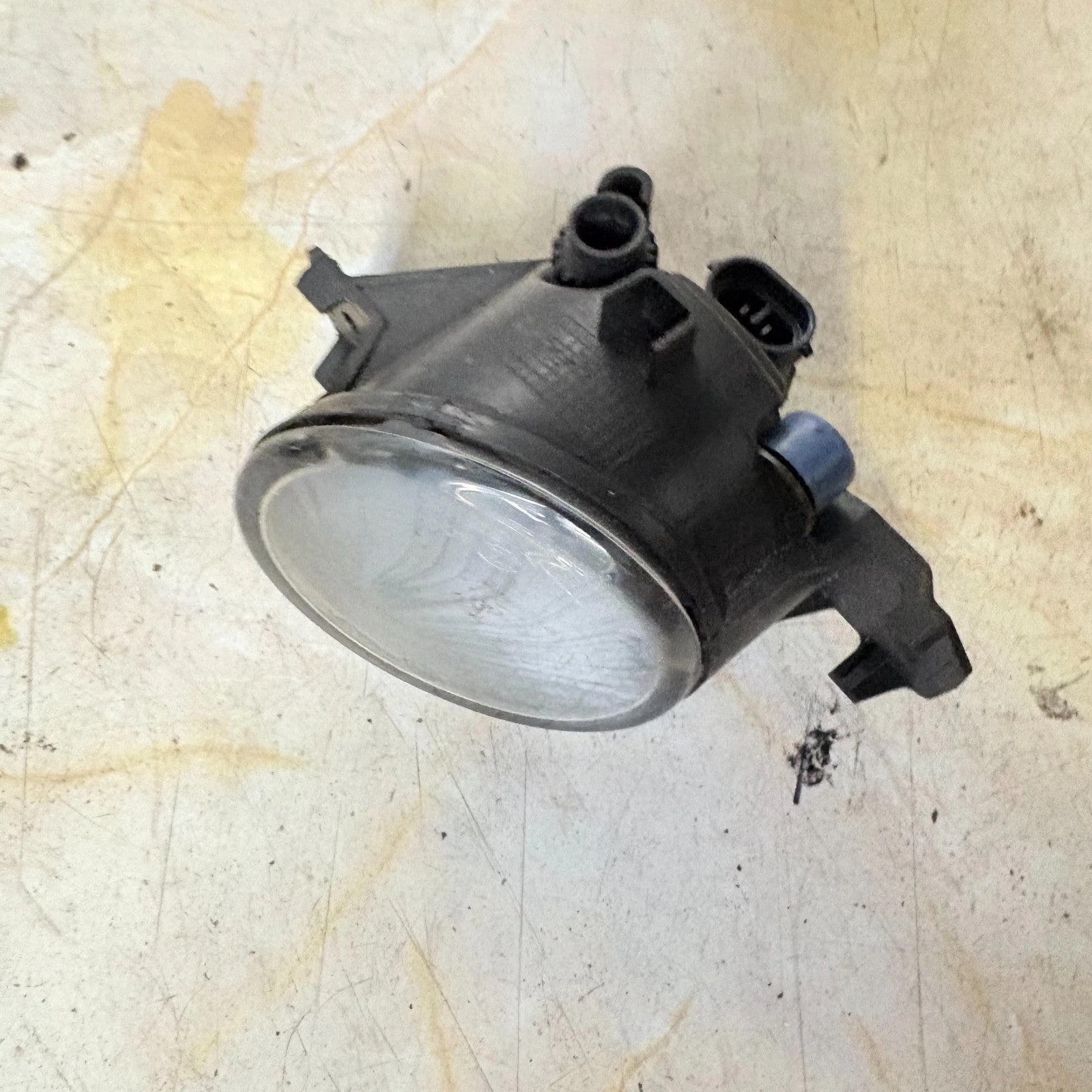 Renault Clio MK3 2005-2012 Drivers OSF Front Fog Light Lens 8200002470