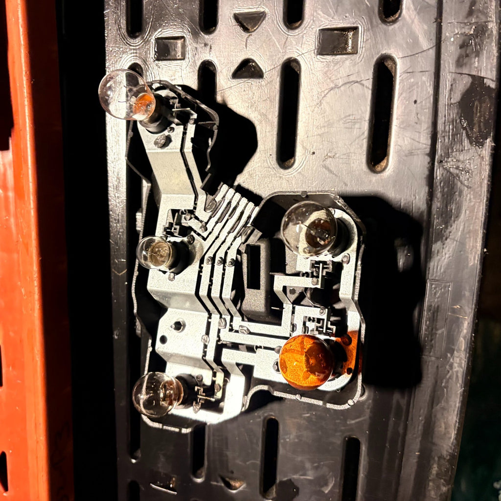 MG Rover 25 Driver side rear lamp bulb holder