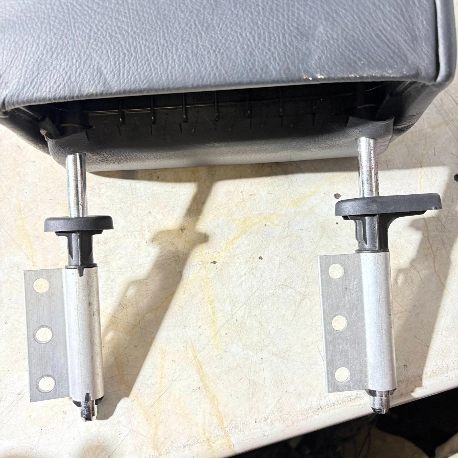 Bmw 320Ci Left Passenger Nearside Rear Headrest Head Rest