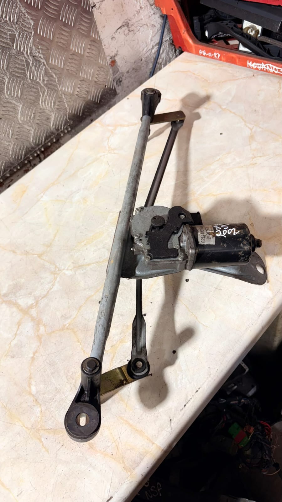 2002 BMW X5 E53 Front Windscreen Wiper Motor & Linkage 475196