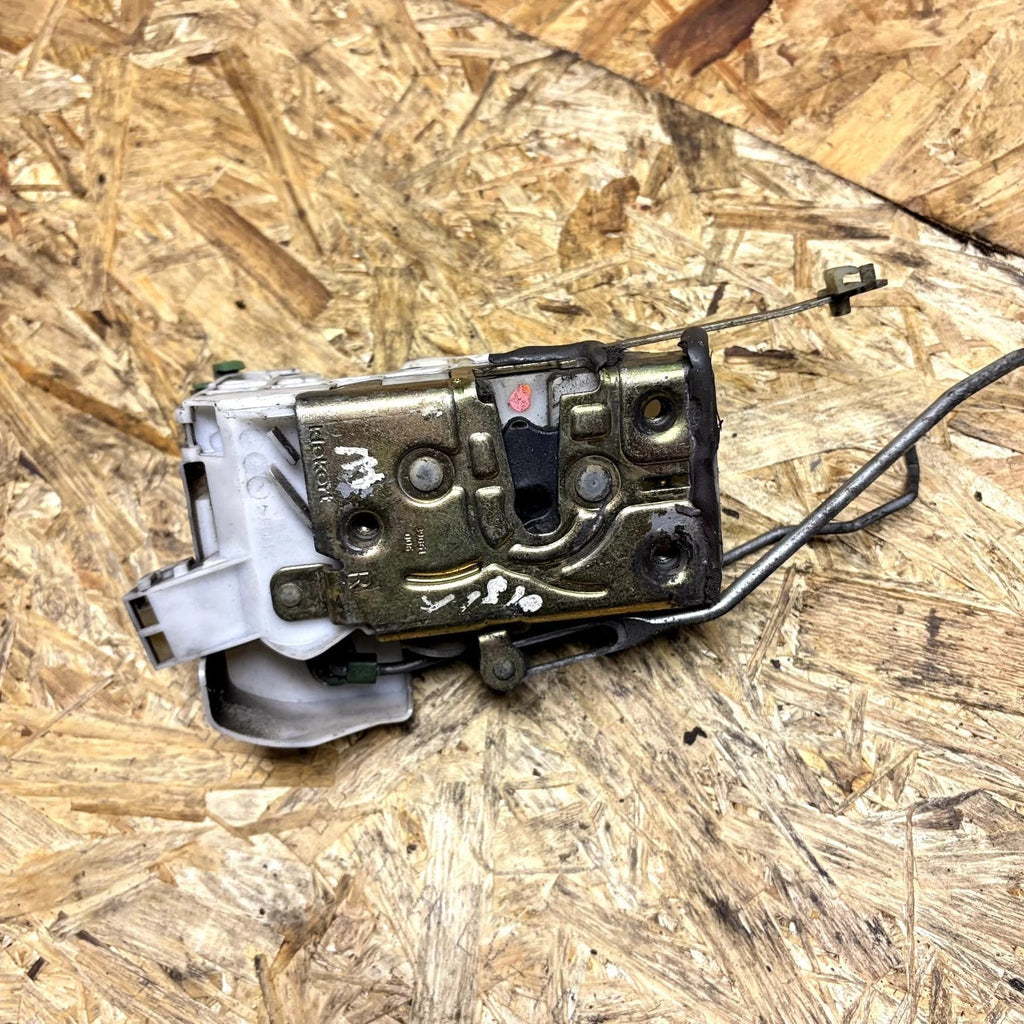 6904005081 front door lock lh for TOYOTA AVENSIS BERLINA (T 22) 1997 5664478 OSF