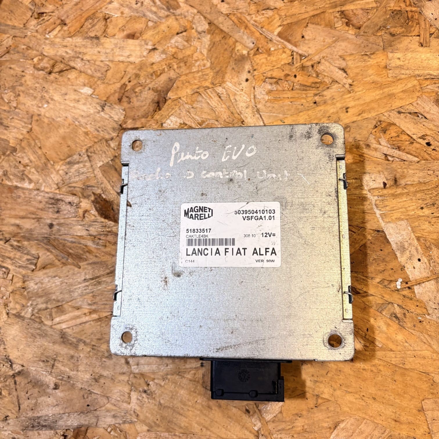 FIAT 500 POP RADIO CONTROL UNIT MODULE 51833517