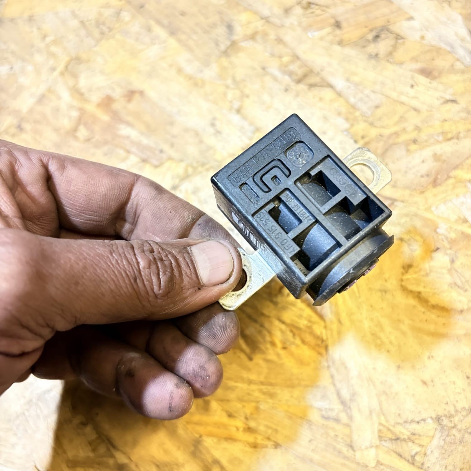 AUDI Q5 8R Relays D-90765 18275100 091321