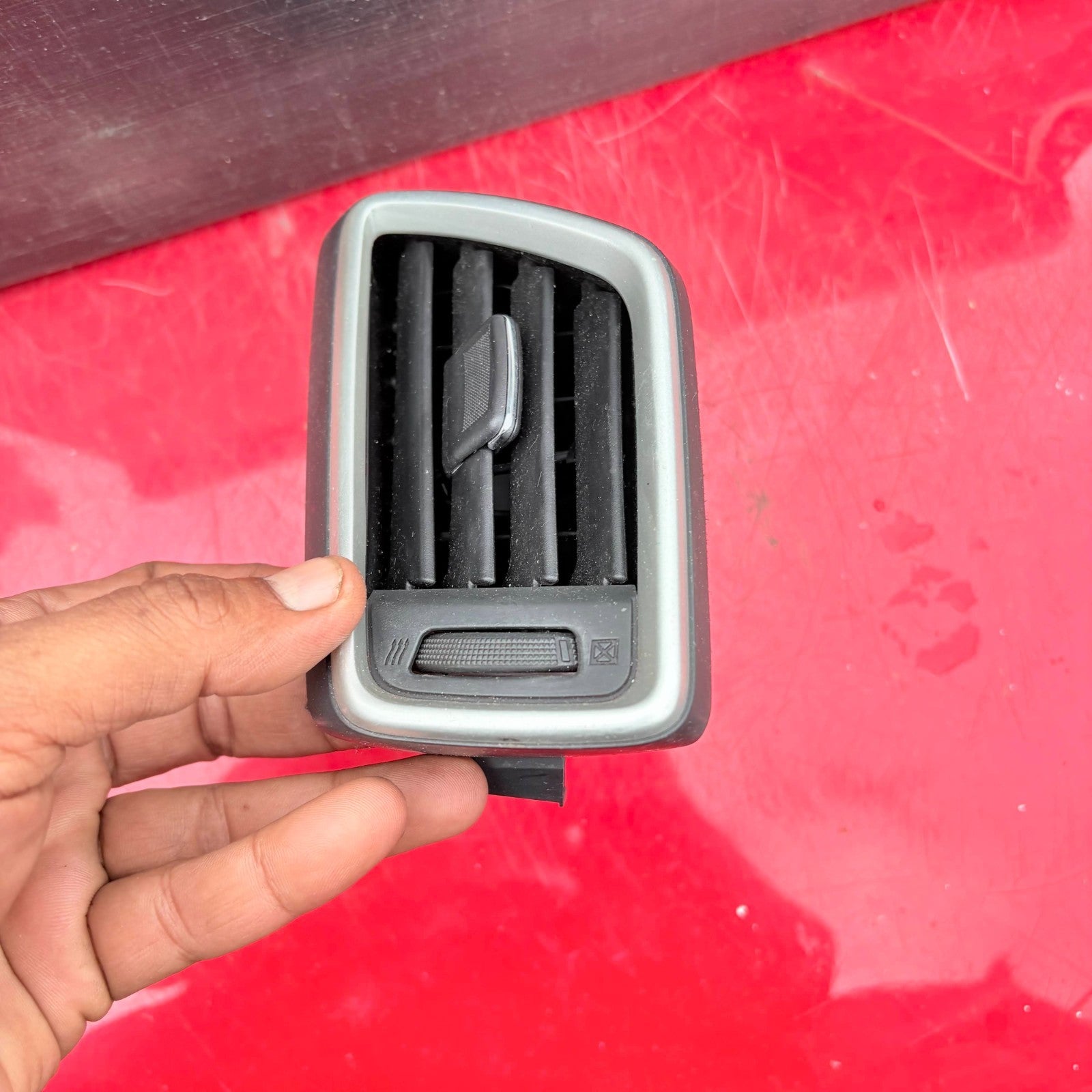 NISSAN QASHQAI 2014-2021 Dashboard Left Side Air Vent 687614EA0A