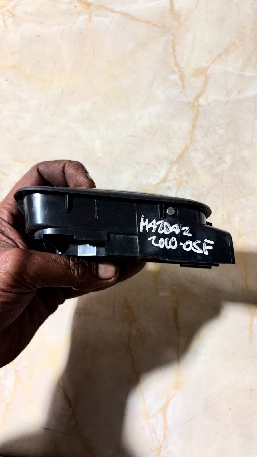 2007-2014 MAZDA 2 DOOR HANDLE FRONT RIGHT DRIVER SIDE