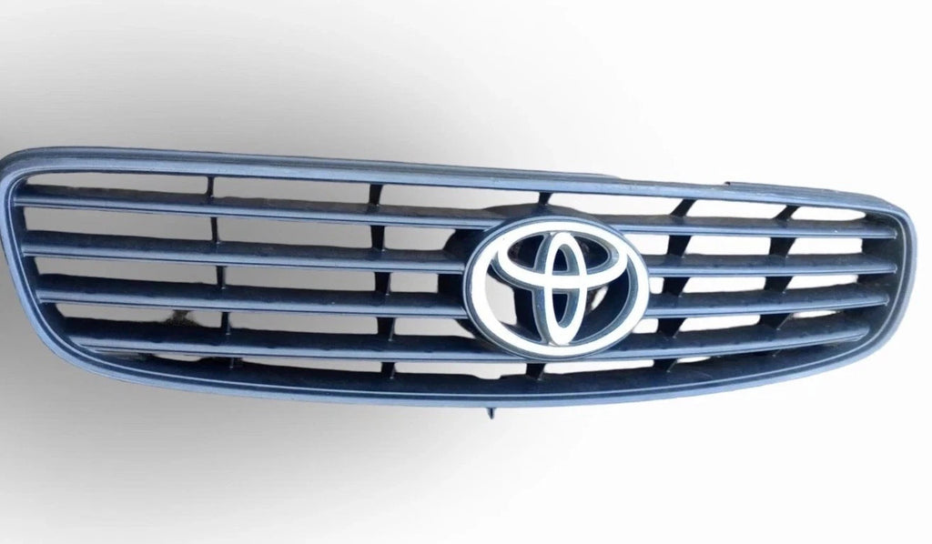 Toyota Corolla Front Grille 53111-02900 Good Condition 1999/2001 Models