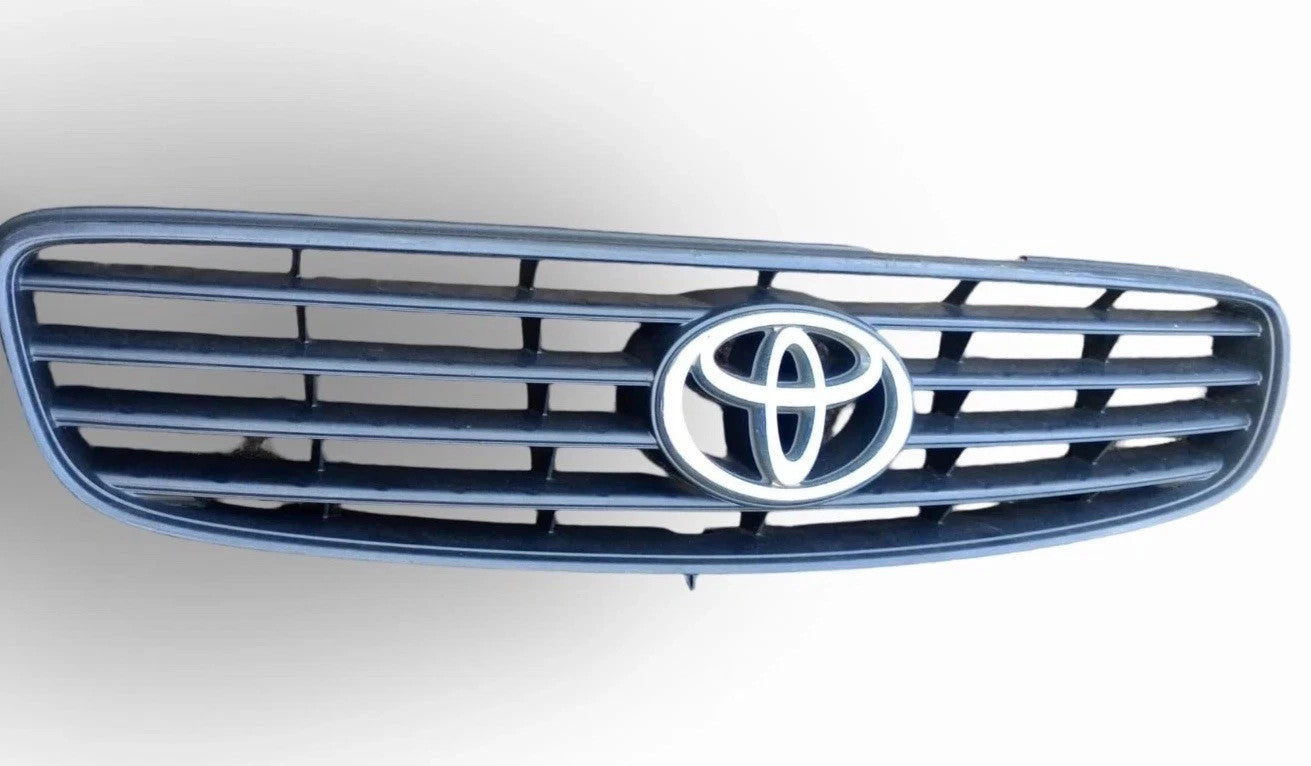 Toyota Corolla Front Grille 53111-02900 Good Condition 1999/2001 Models