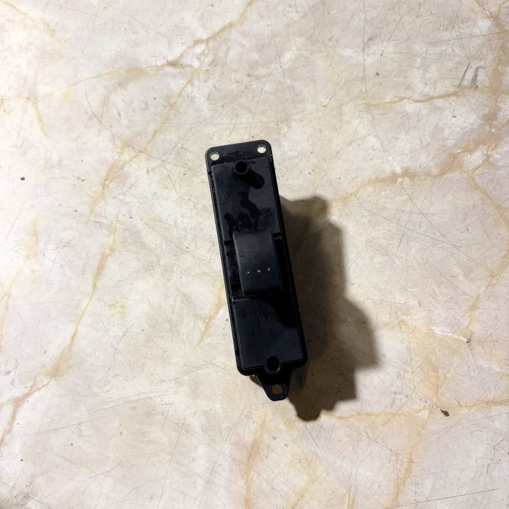 03123100 Passenger FRONT WINDOW REGULATOR SWITCH 2025137 FOR MAZDA 3 BERLI-2005