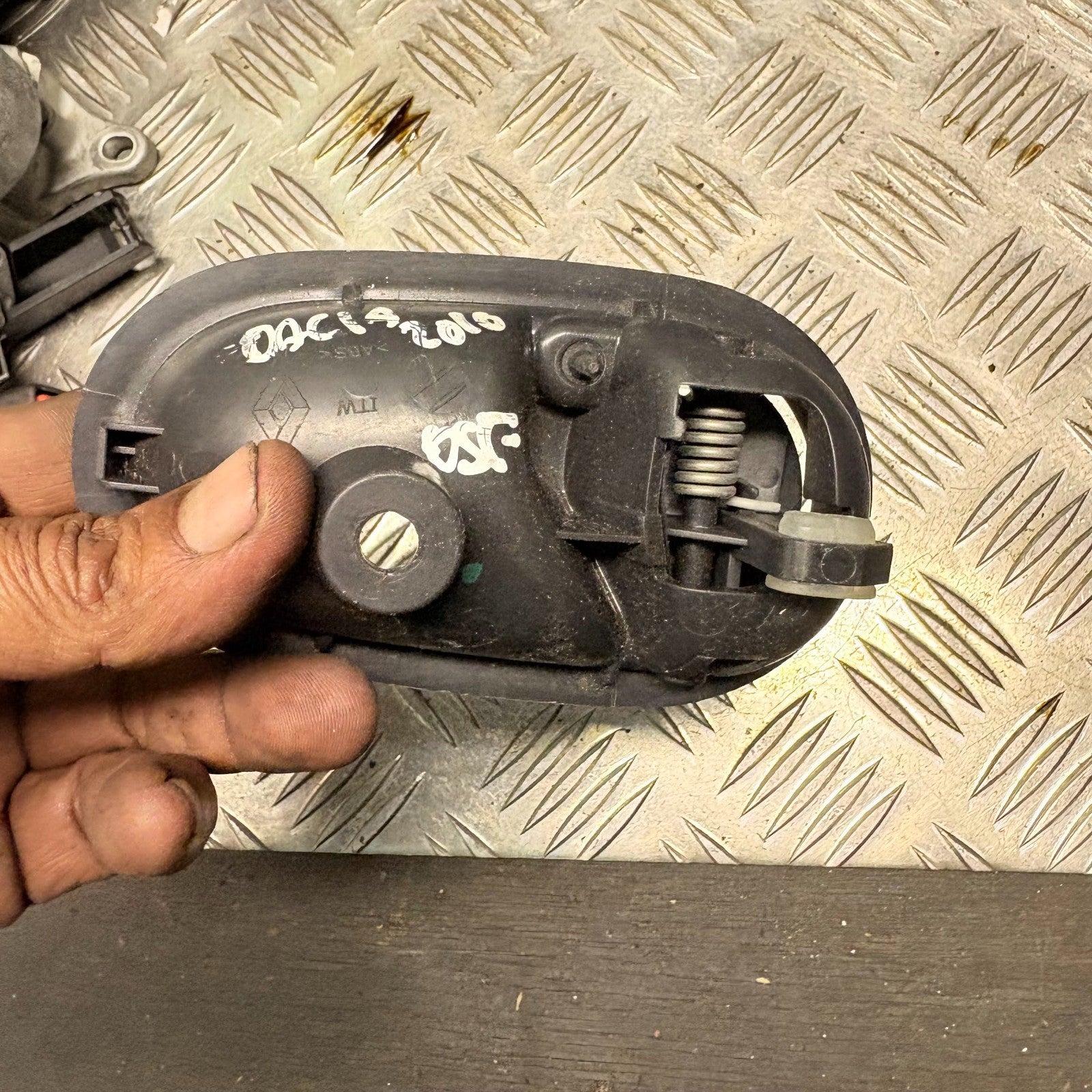 Dacia Duster MK1 2010-2018 Driver RH Front Inner Door Handle 8200733847