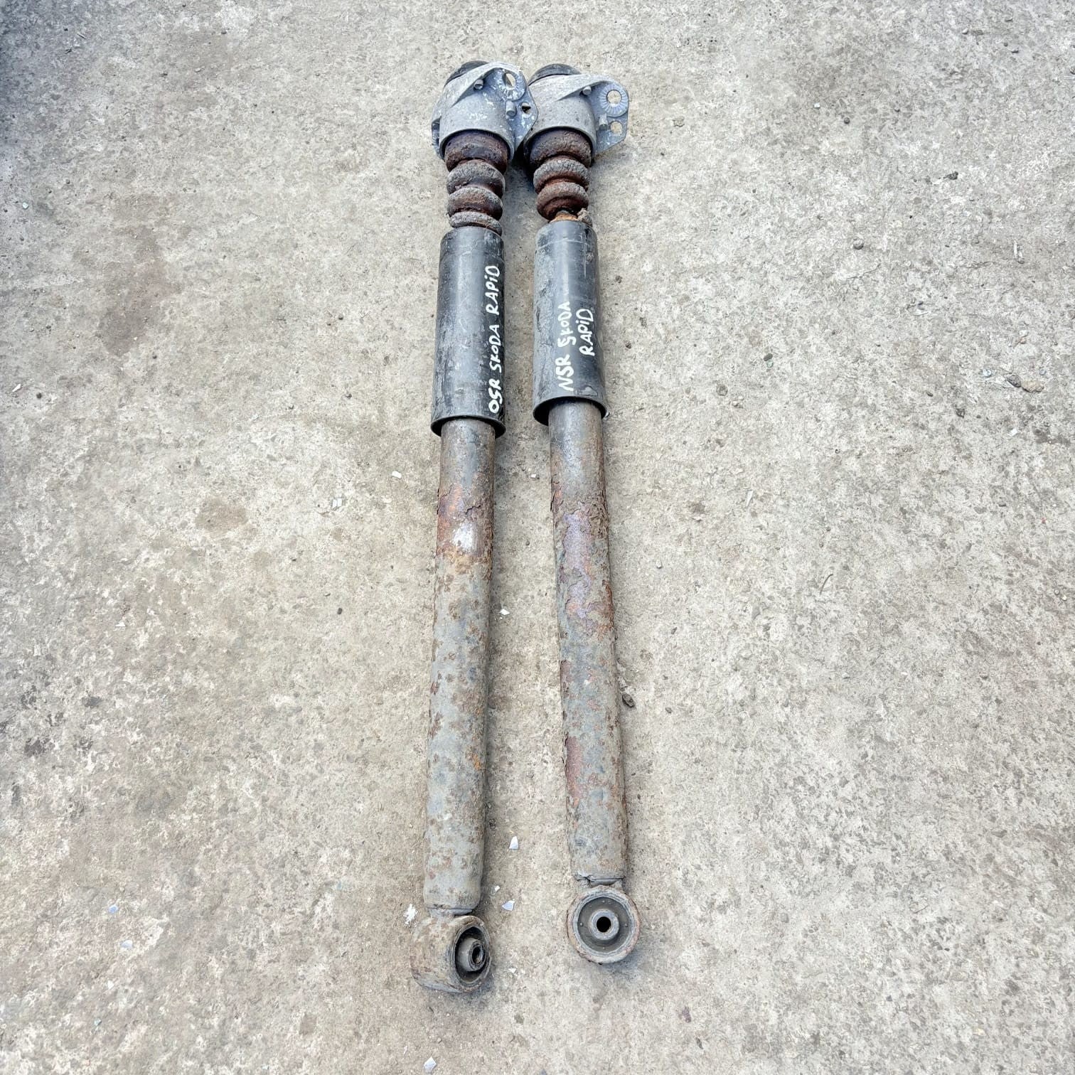 Skoda Rapid 1.6 TDI 2012-2019 Rear Shock Absorbers Pair OSR NSR 6R0513425