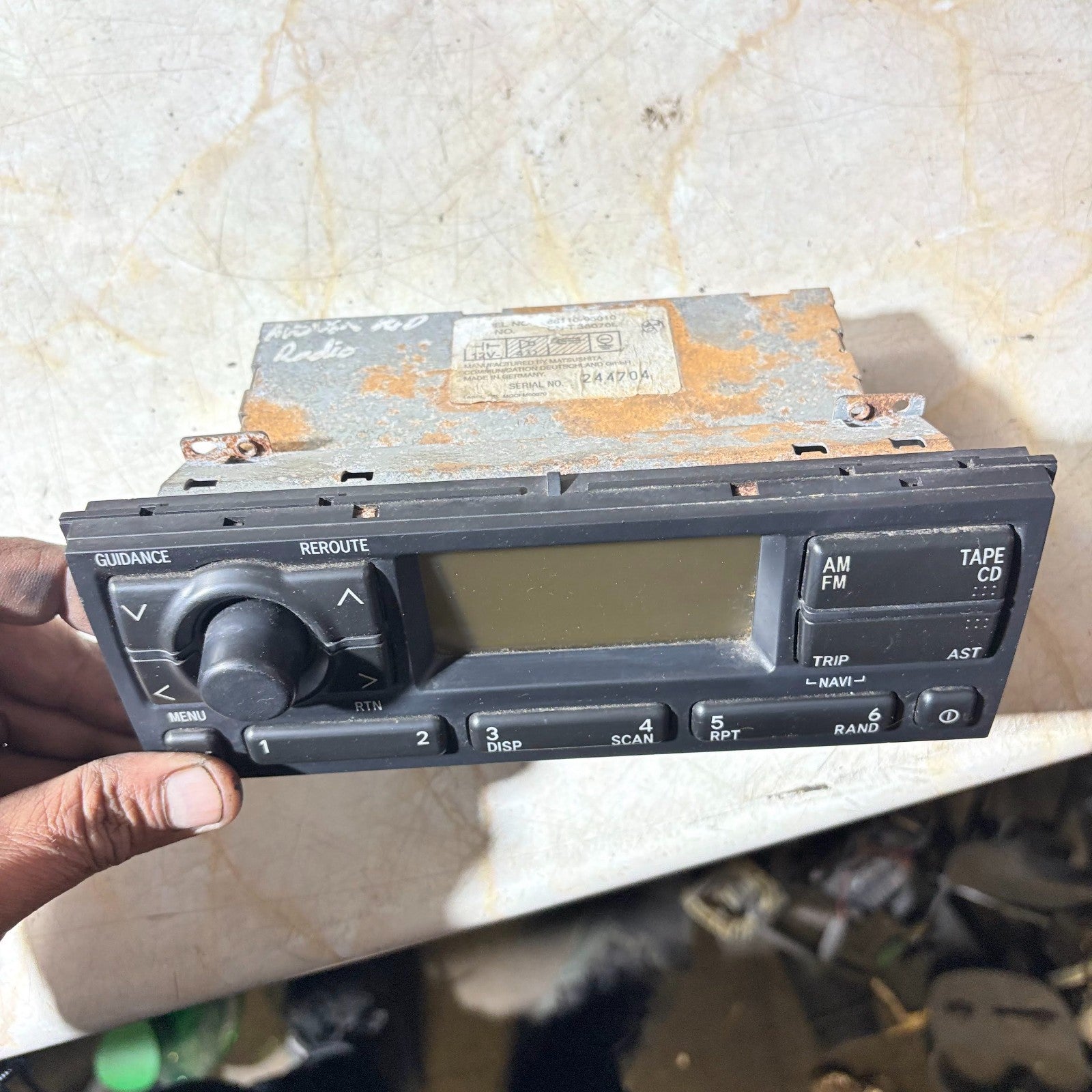 Toyota Avensis 2003-2009 Radio/CD/DVD player/Navigation-Black 86110-05010