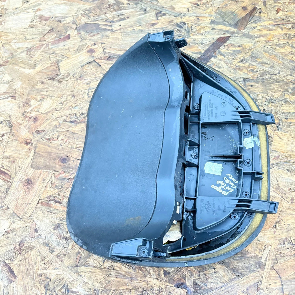 RENAULT MEGANE II 05-08 INSTRUMENT CLUSTER SPEEDOMETER SURROUND 8200409871