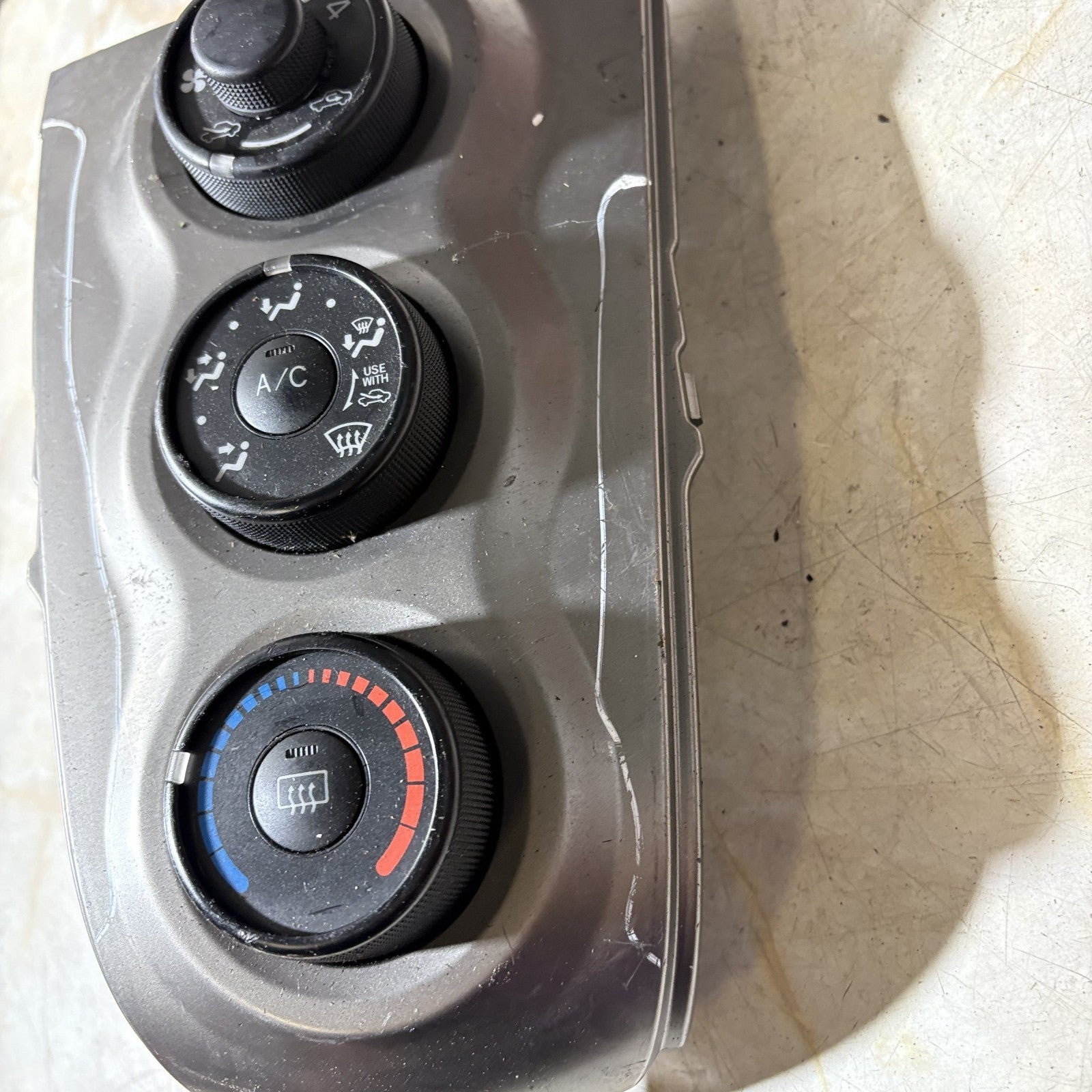 2010 TOYOTA YARIS 3DR CLIMATE CONTROLS WITH A/C 55406-0D190
