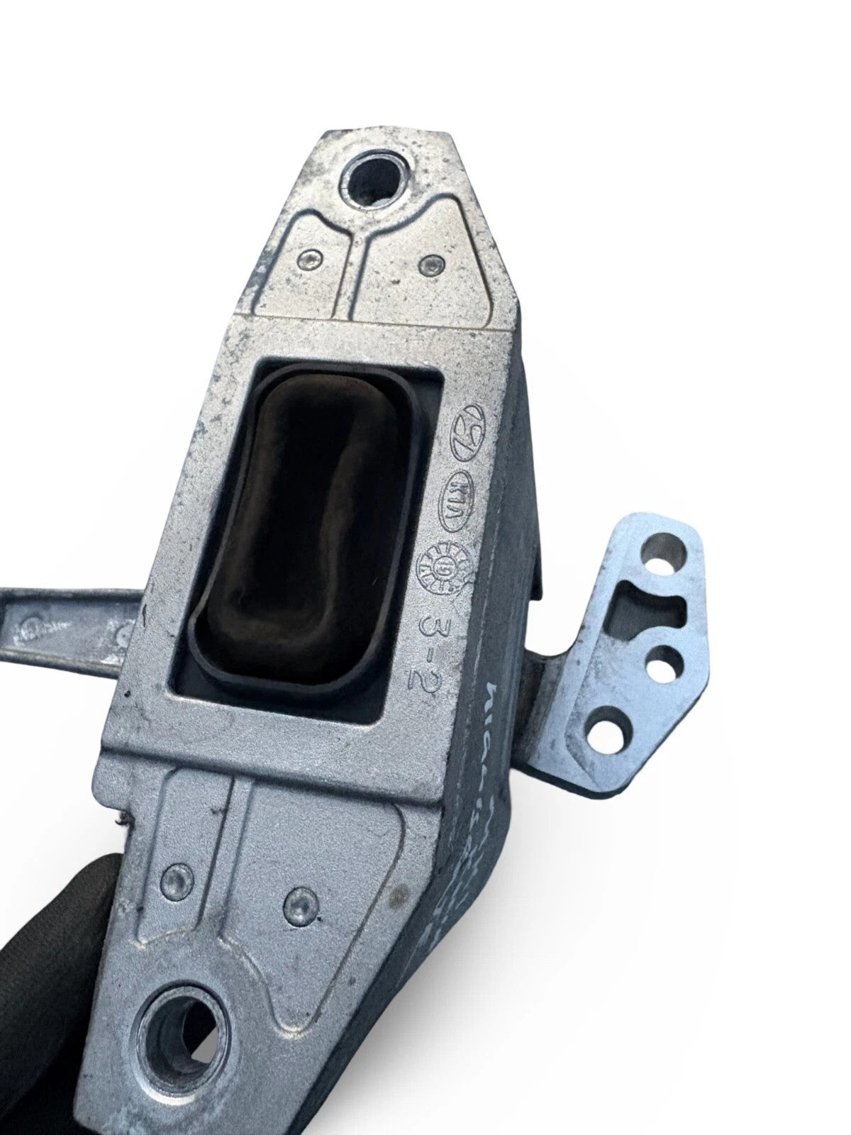 HYUNDAI KONA ENGINE MOUNT RIGHT 1.6 PETROL 21810J9100 MK1 OS 2017-2023
