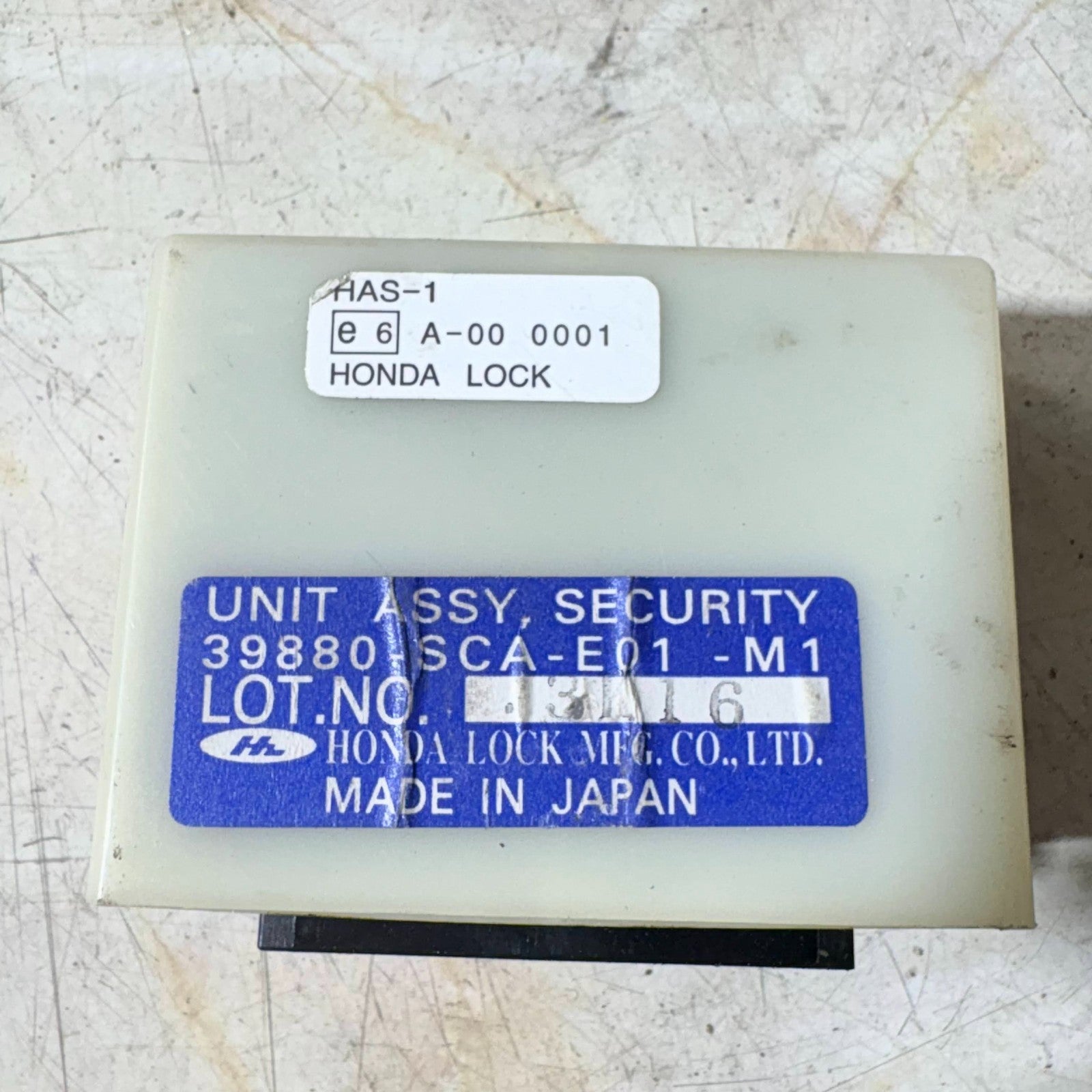 Honda Cr-V (2004 ) mk2 Central Locking Control Module ECU 39880-SCA-E01-M1