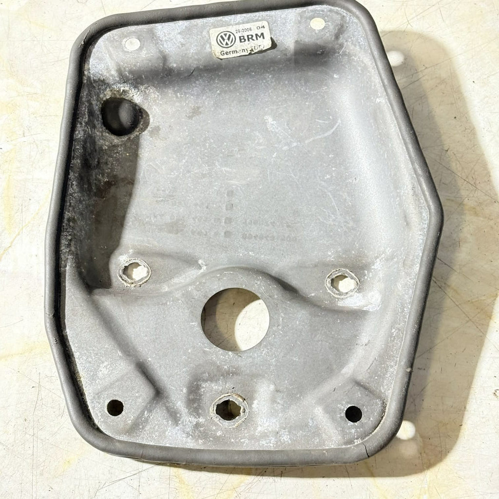 E038074023 Other car part for Volkswagen Golf UK2388584-96