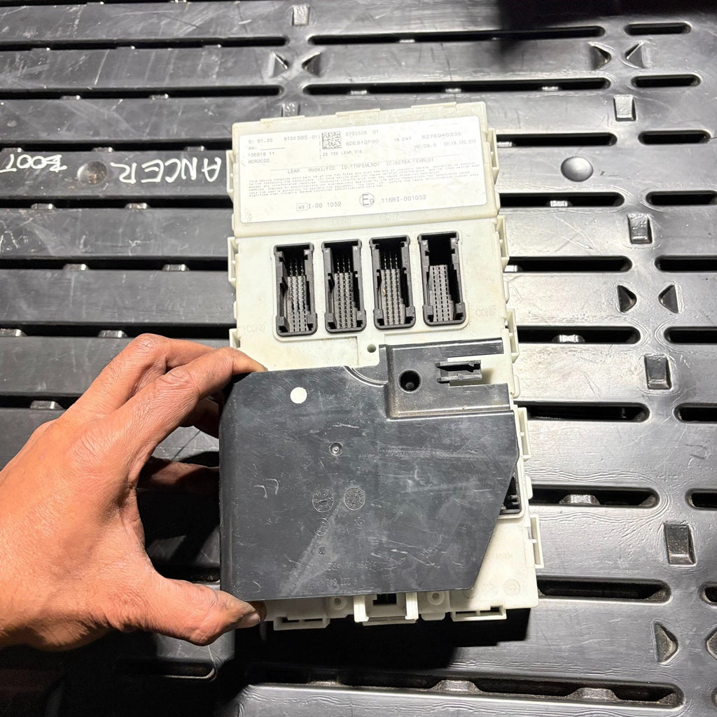 BMW FEM Fuse Box Front Electronic Module 8733505-01 F20 F22 F30 F32 2014-2020