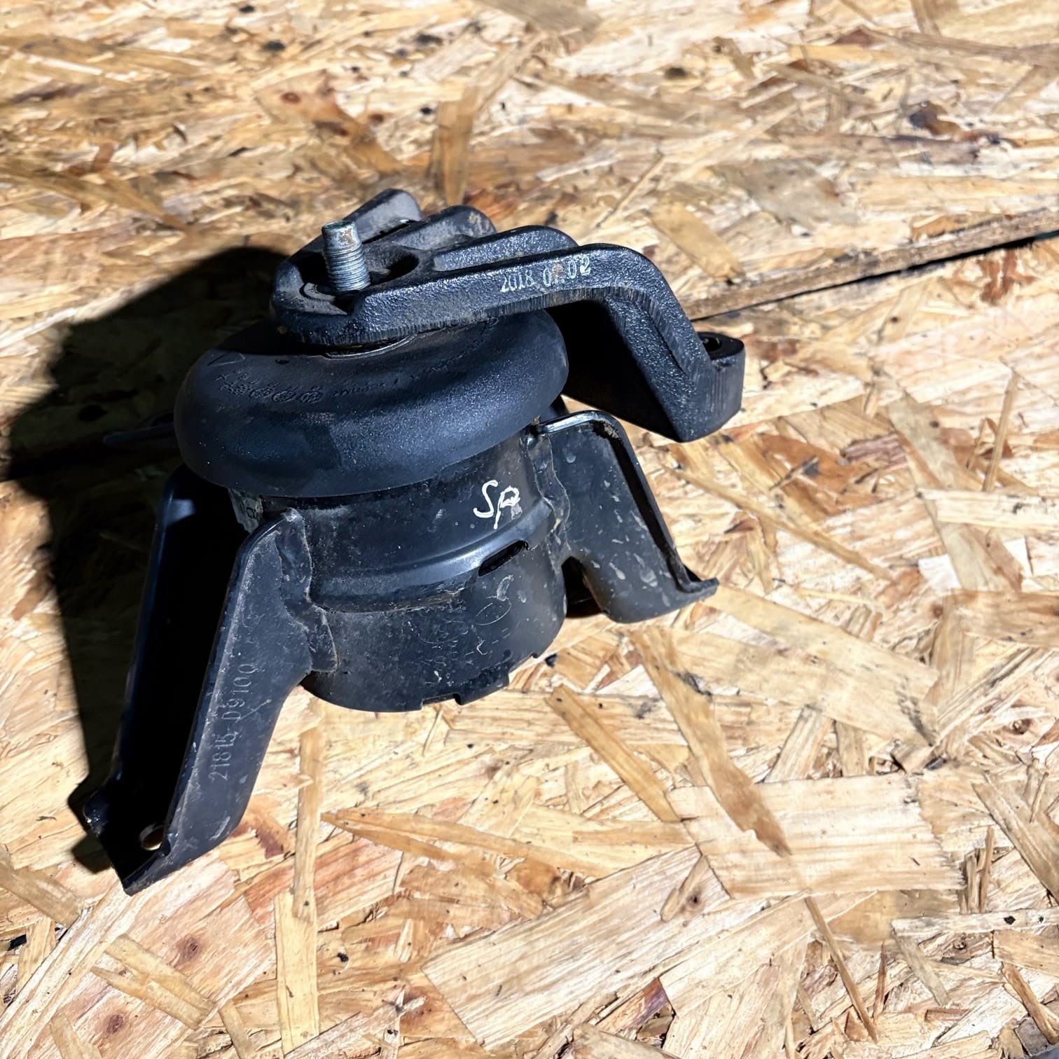 KIA Sportage Diesel 100kW Engine mount bracket 21815D9100 DON4932